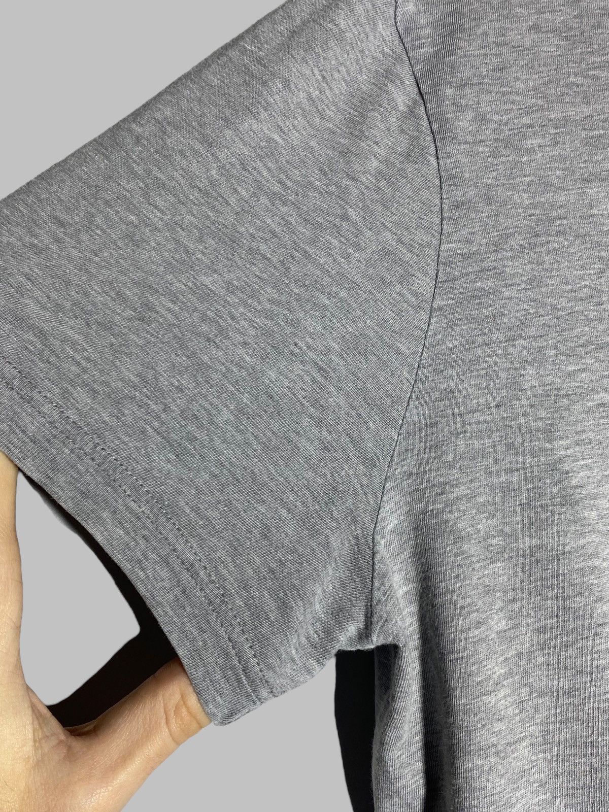 Gucci Vintage Gucci S/S 2003 “Identity” Grey Authentic T-shirt Size US S / EU 44-46 / 1 - 8 Thumbnail