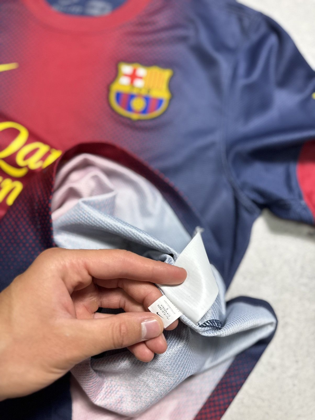 Nike Nike FC Barcelona Vintage Soccer Jersey 2012/2013 Y2K Size US S / EU 44-46 / 1 - 14 Thumbnail