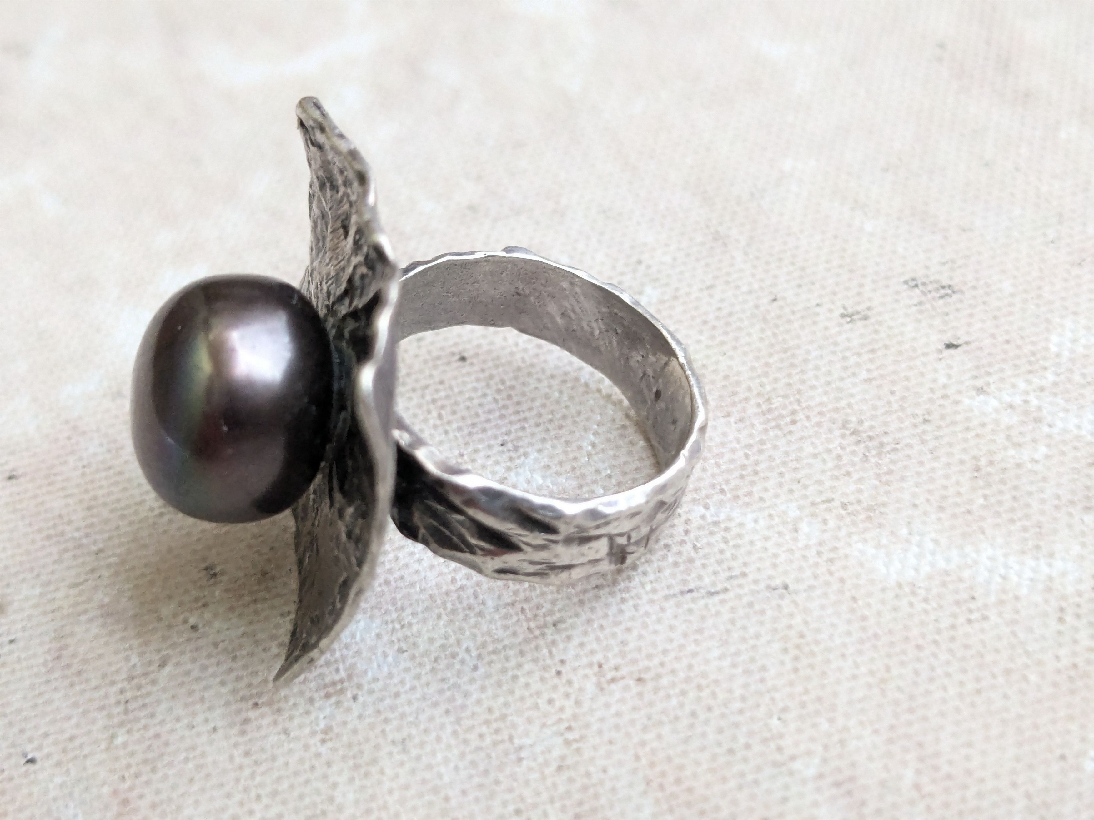 Sterling Silver Ascopa Sterling Silver Ring Black Pearl 4.5 Hammered Size ONE SIZE - 7 Thumbnail