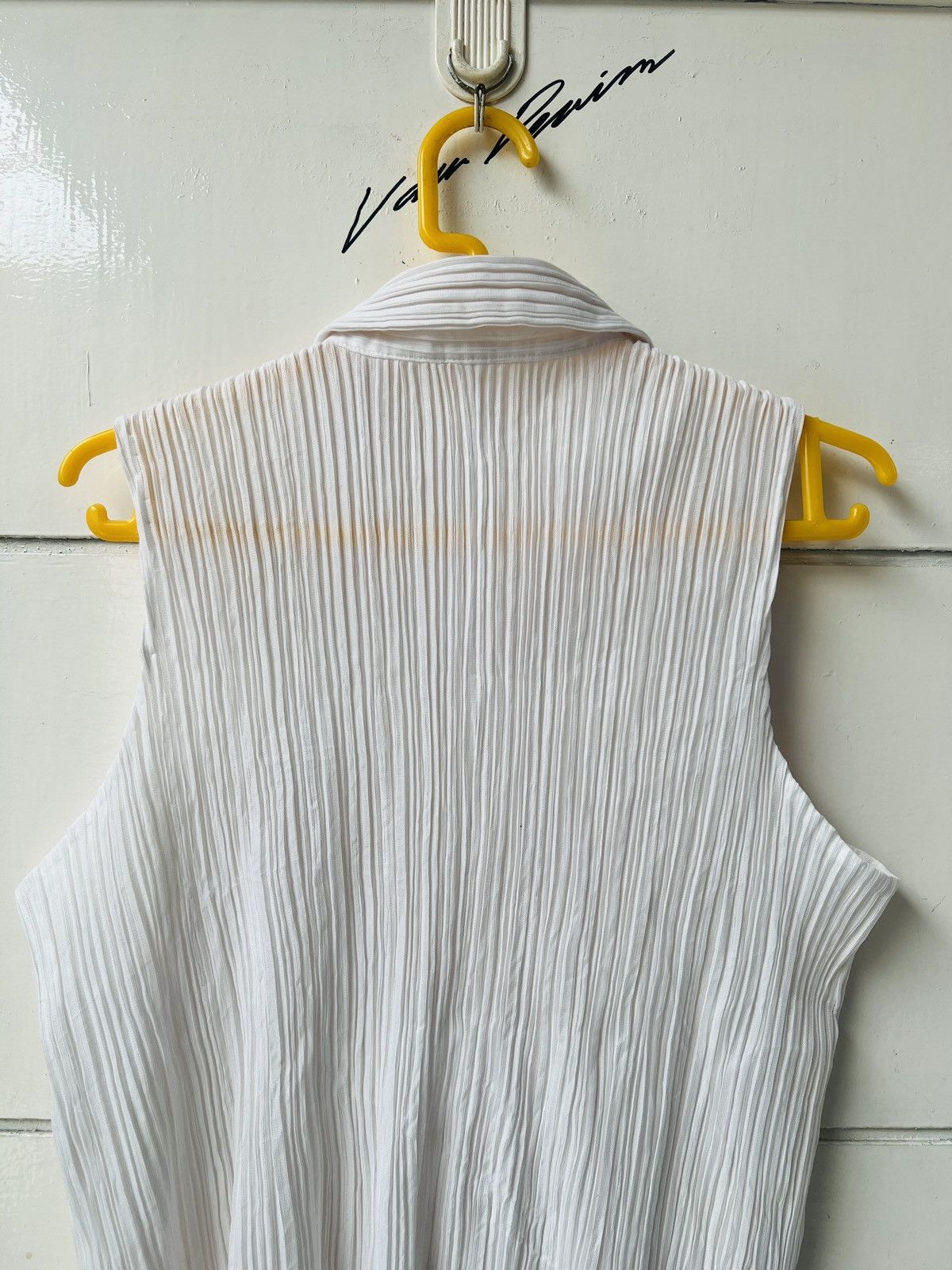 Pleats Please Issey Miyake ISSEY MIYAKE PLEATS PLEASE White Shirt Size US S / EU 44-46 / 1 - 10 Thumbnail