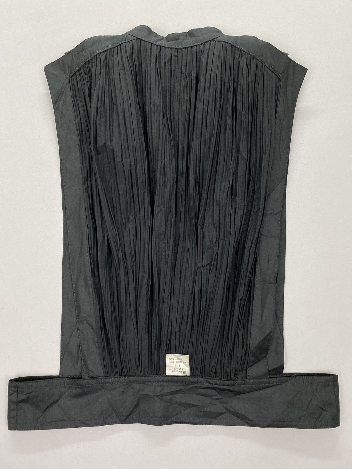 Japanese Brand Vintage Pleated Tank Size US S / EU 44-46 / 1 - 4 Thumbnail
