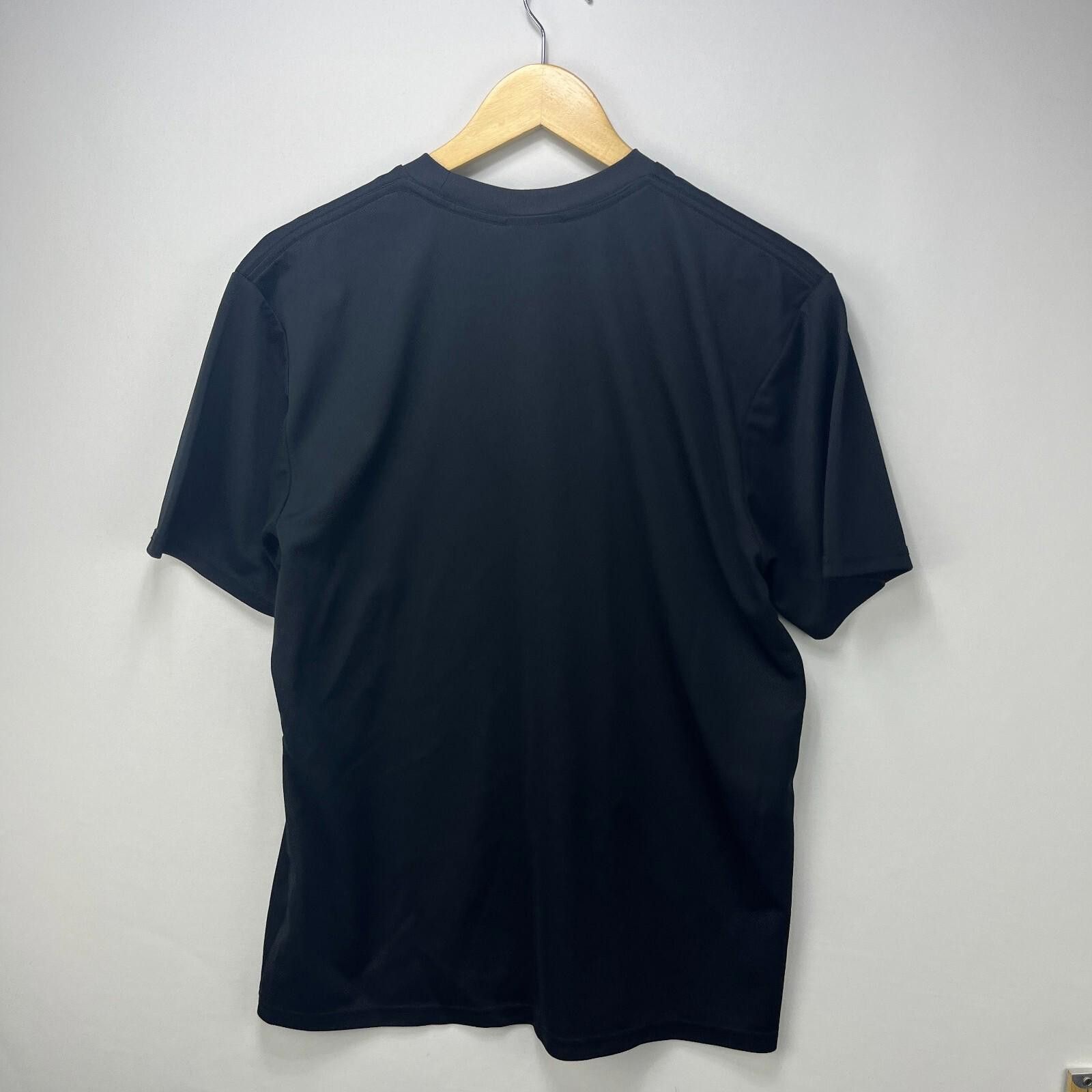 Nike Vintage Y2K Nike Mini Swoosh Essential T-Shirt Style Large Size US L / EU 52-54 / 3 - 8 Thumbnail