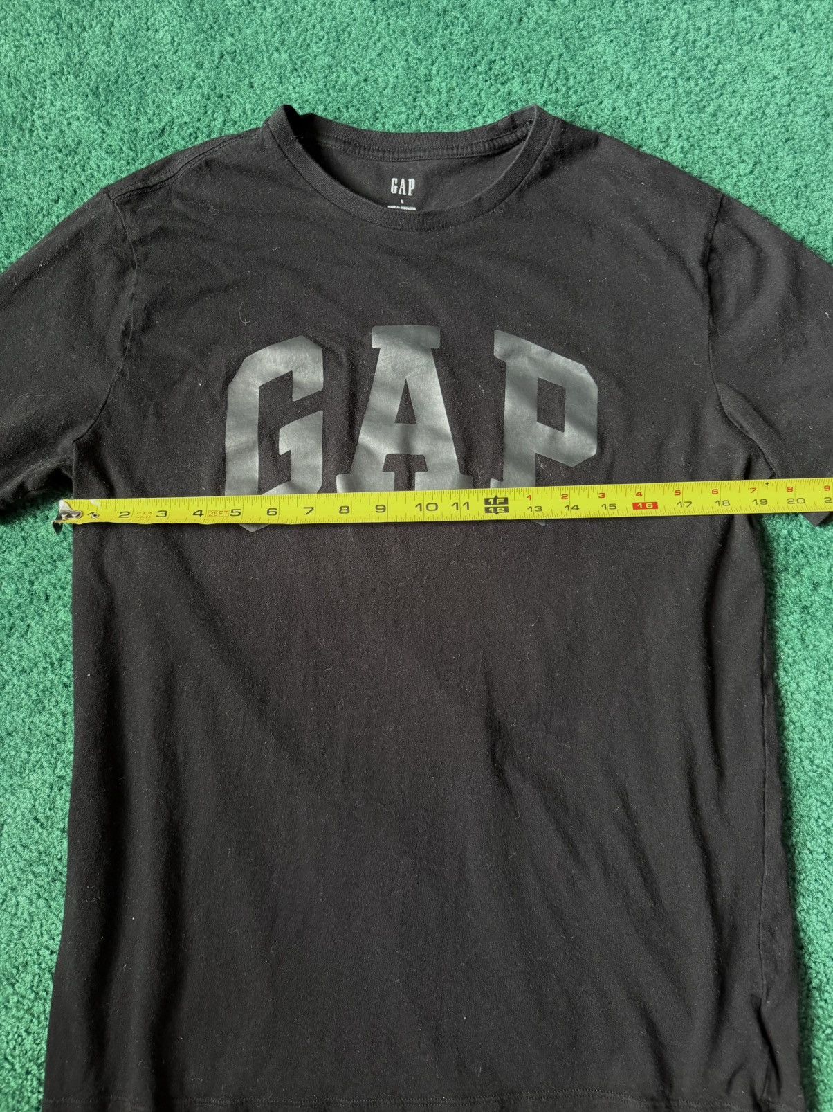 Gap Gap Classic Logo Black-on-Black Spellout Tee Size US L / EU 52-54 / 3 - 4 Thumbnail