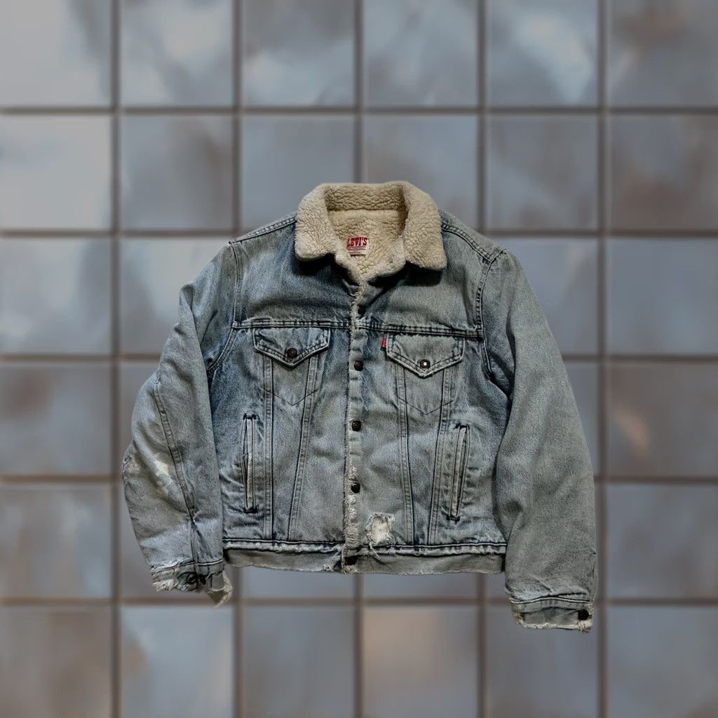 Vintage VINTAGE Levi’s Denim Trucker Jacket Shirt 40R Mens 1980s Made In USA Sherpa Lined Distressed Size US 40 / EU 56 - 1 Thumbnail