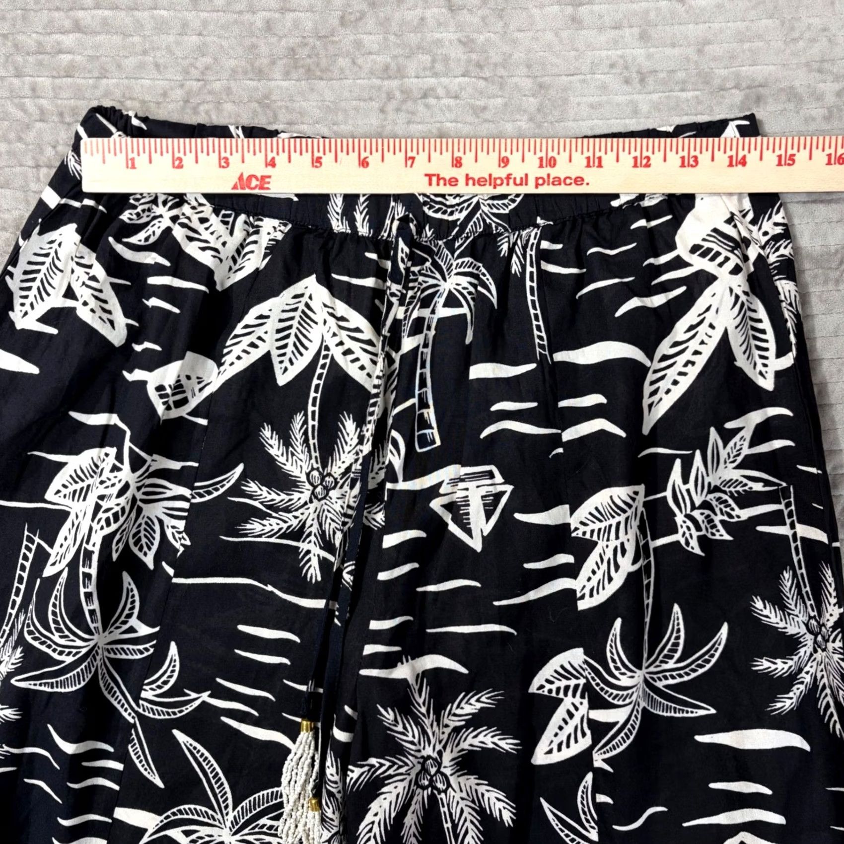 Vintage VINTAGE? NO — True Destinations Tropical Palm Tree Print Wide Leg Rayon Pants Black L Size 36" / US 14 / IT 50 - 3 Thumbnail
