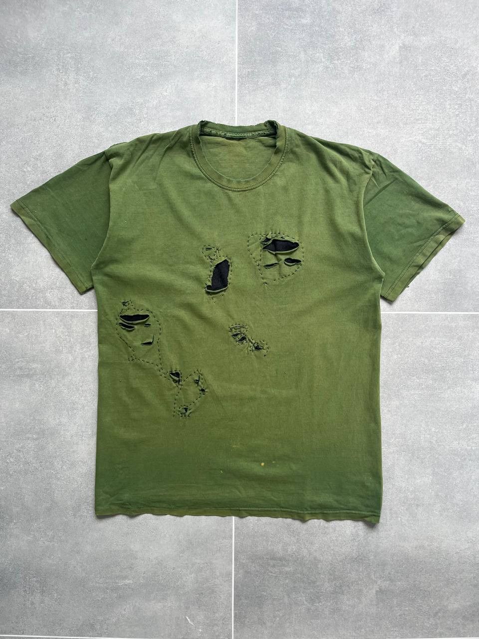 Vintage Vintage Thrashed Faded Repaired Tee Size US M / EU 48-50 / 2 - 1 Thumbnail