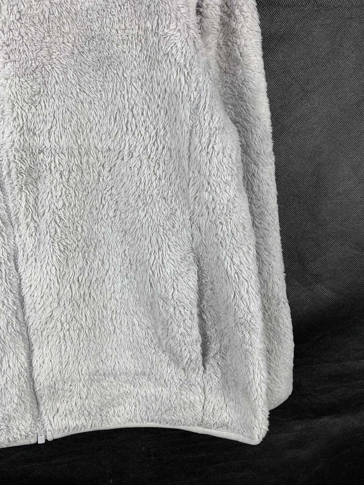 Japanese Brand Steals! Uniqlo Light Gray Fleece Zipper Jacket Size US M / EU 48-50 / 2 - 3 Thumbnail