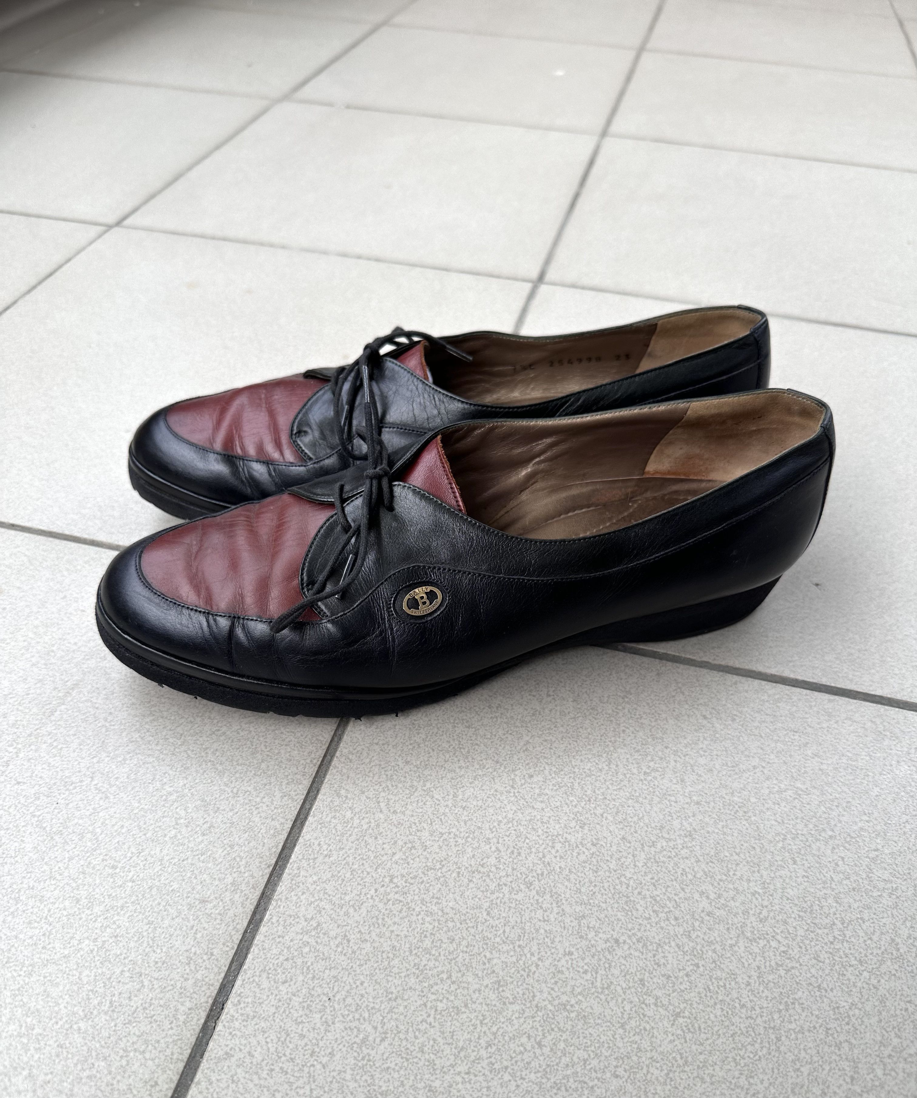 Bally Vintage Bally Italy leather flat shoes Size US 10 / IT 40 - 1 Thumbnail