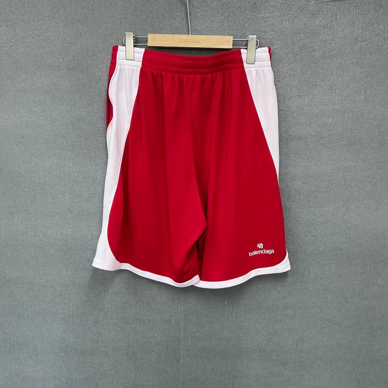 Balenciaga Red Balenciaga Logo Embroidered Football Shorts-2505 Size US 30 / EU 46 - 2 Thumbnail