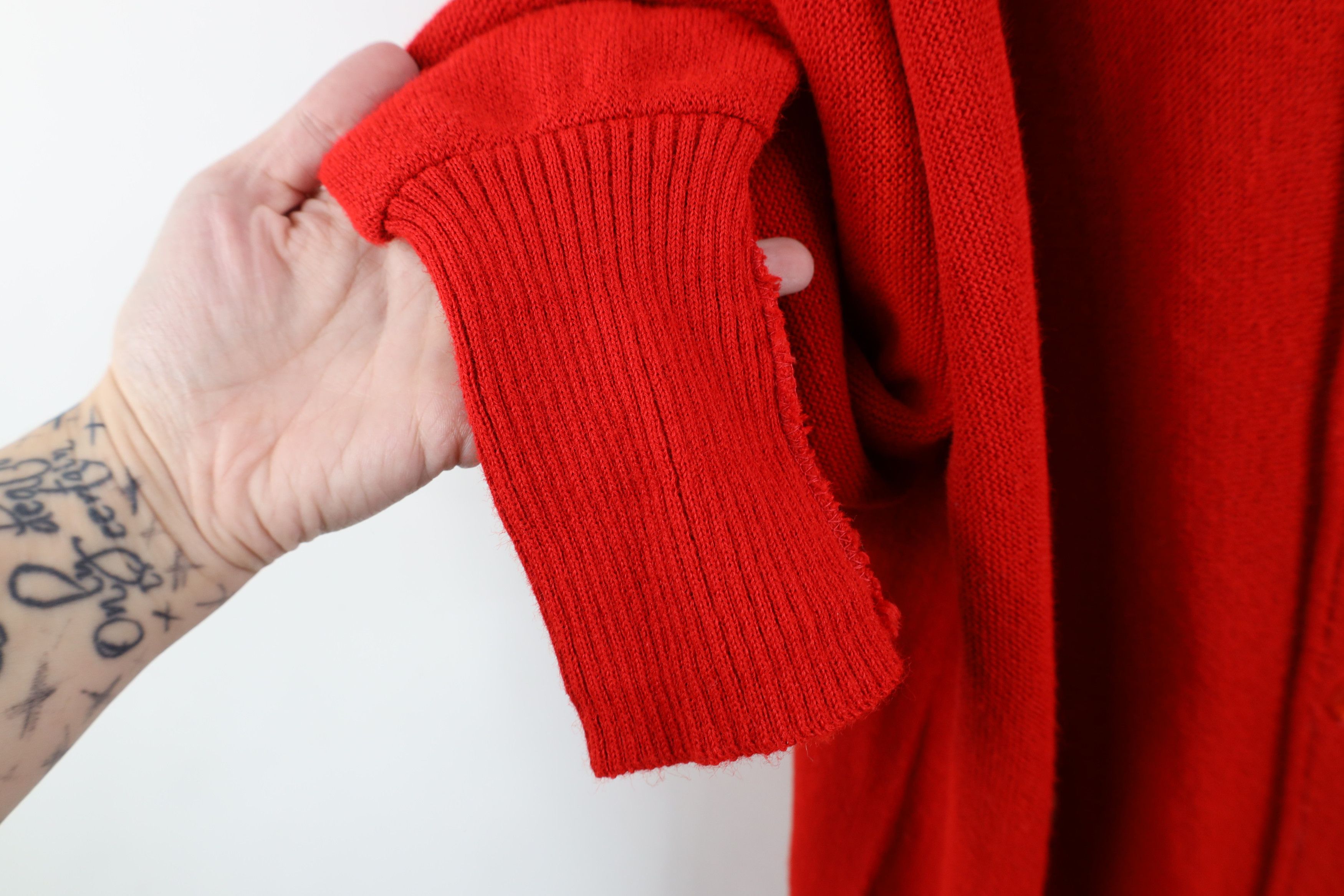 Vintage Vintage 70s Streetwear Faded Knit Cardigan Sweater Red USA Size US L / EU 52-54 / 3 - 7 Thumbnail