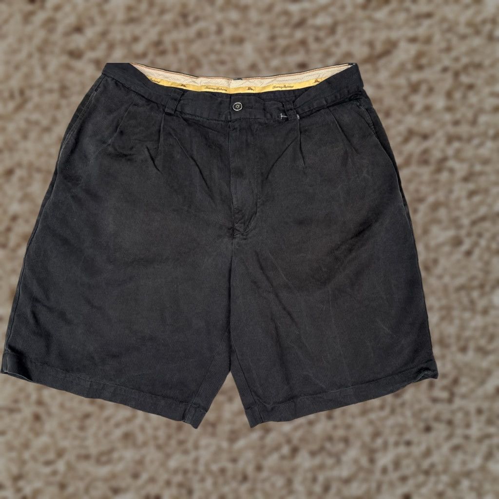 Tommy Bahama Tommy Bahama Shorts Mens 33x9 Chino Silk Black Pleated Casual Golf Resort Vacation 90s Mens Size US 33 - 1 Thumbnail