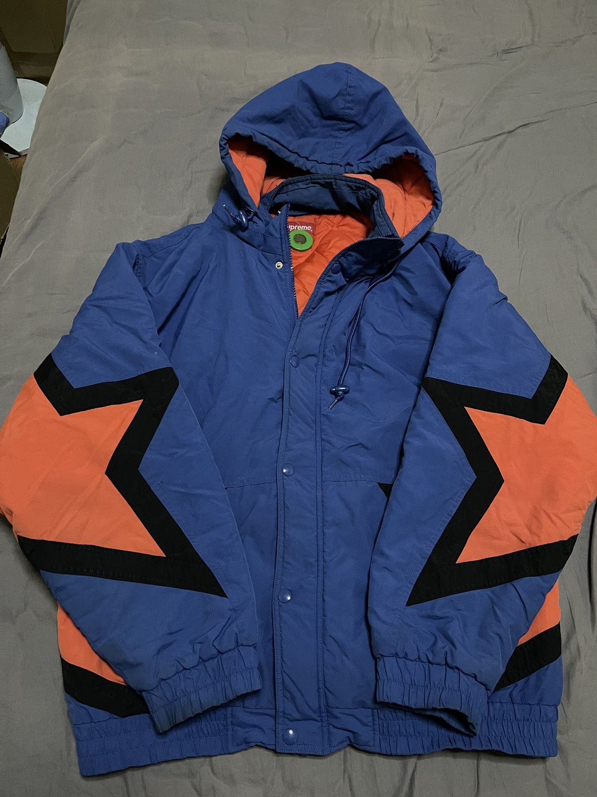 Supreme SS19 Stars Puffy Jacket Black Back Large Logo