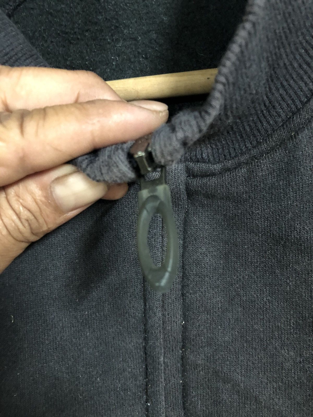 Japanese Brand Vintage Y2k Oakley Sweatshirt Hoodie Size US M / EU 48-50 / 2 - 6 Thumbnail
