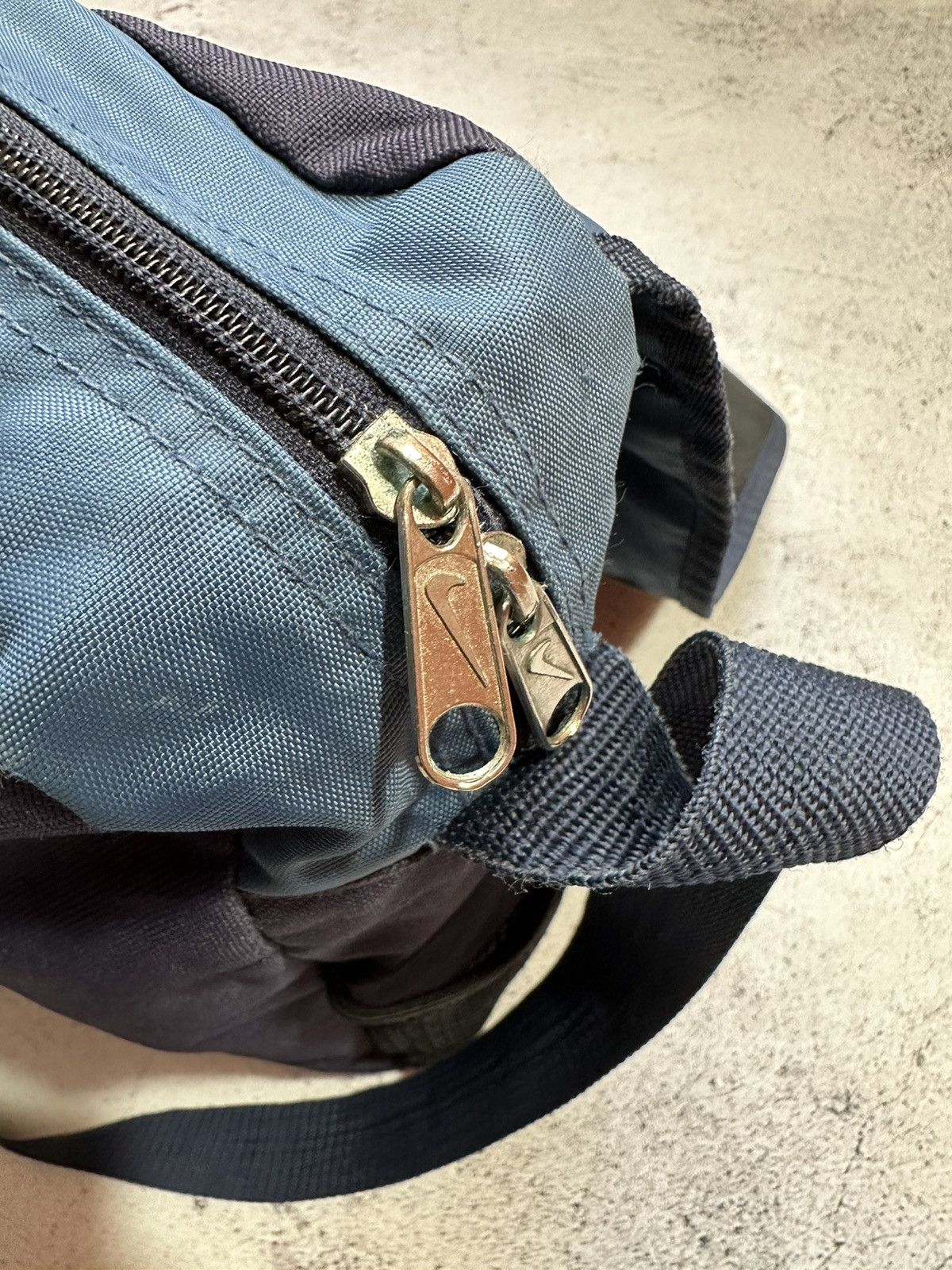 Japanese Brand × Nike Nike vintage Y2K bag messenger Size ONE SIZE - 6 Thumbnail