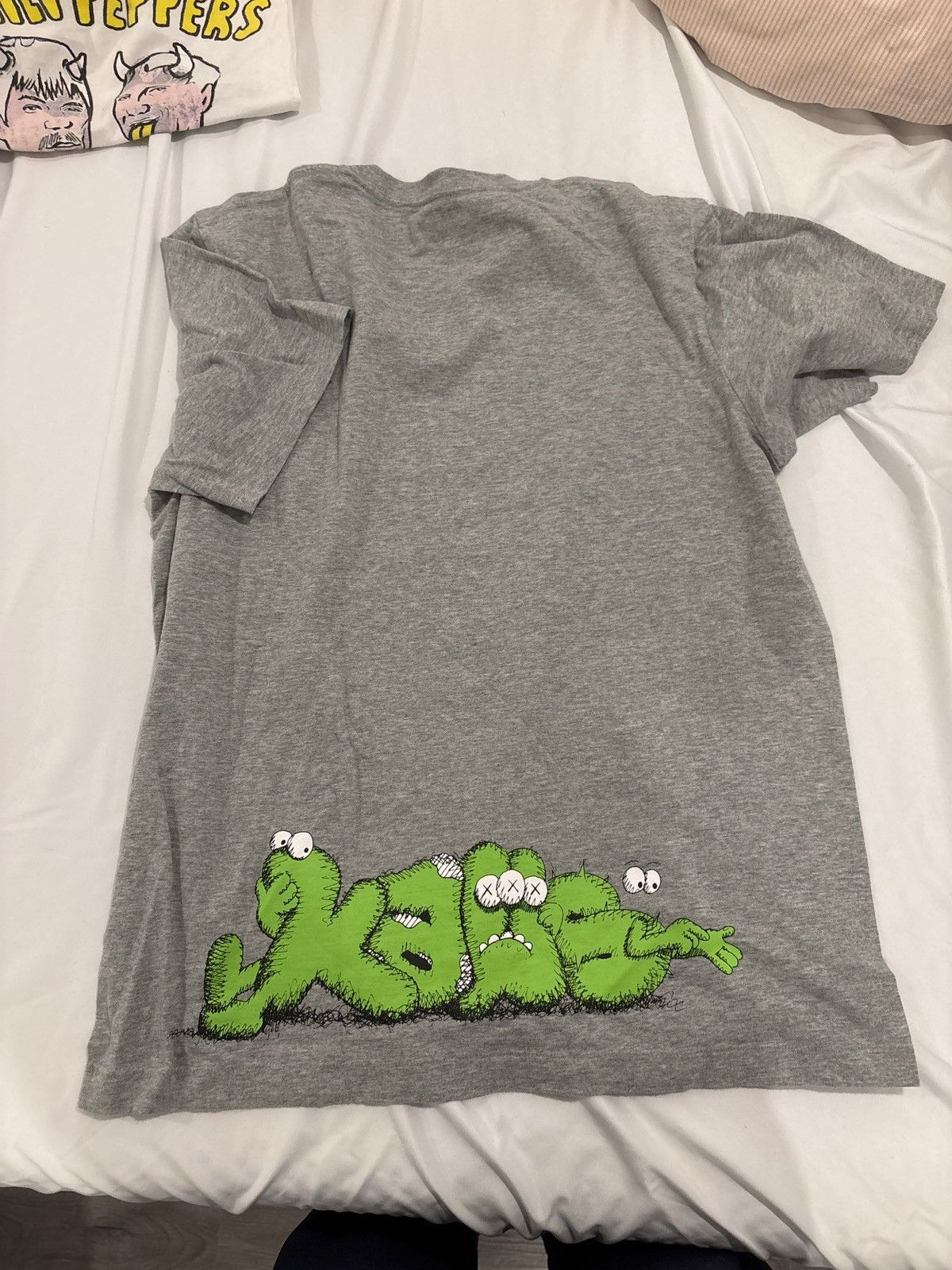 Kaws × Uniqlo Og uniqlo kaws t shirt Size US L / EU 52-54 / 3 - 2 Thumbnail
