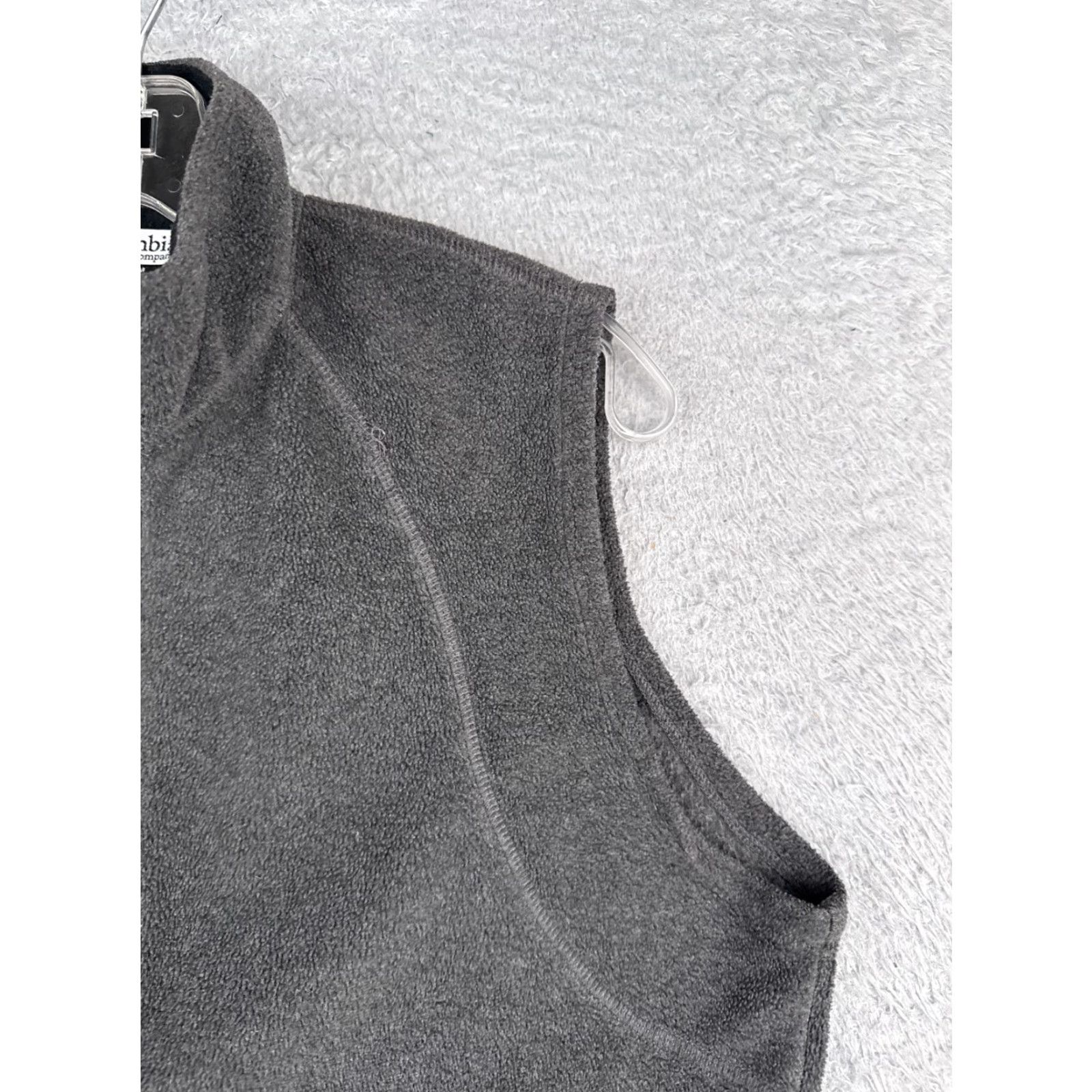 Vintage Columbia Vest Women Medium Gray Fleece 100% Polyester Full Zip Walking Golf Womens Size M / US 6-8 / IT 42-44 - 2 Thumbnail