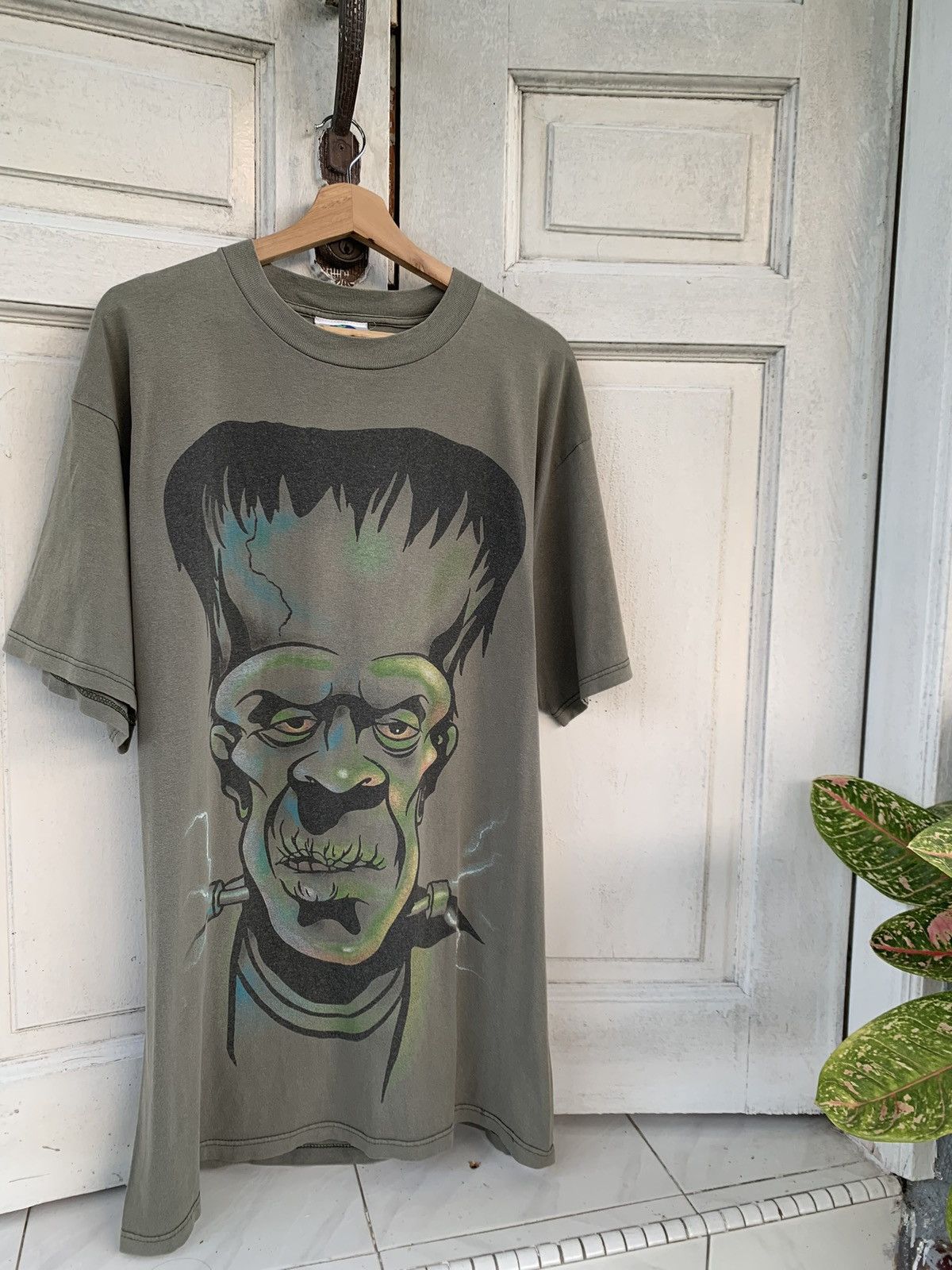 image of Movie x Universal Studios Vintagely Horror Universal Studios Frankenstein in Green, Men's (Size XL)