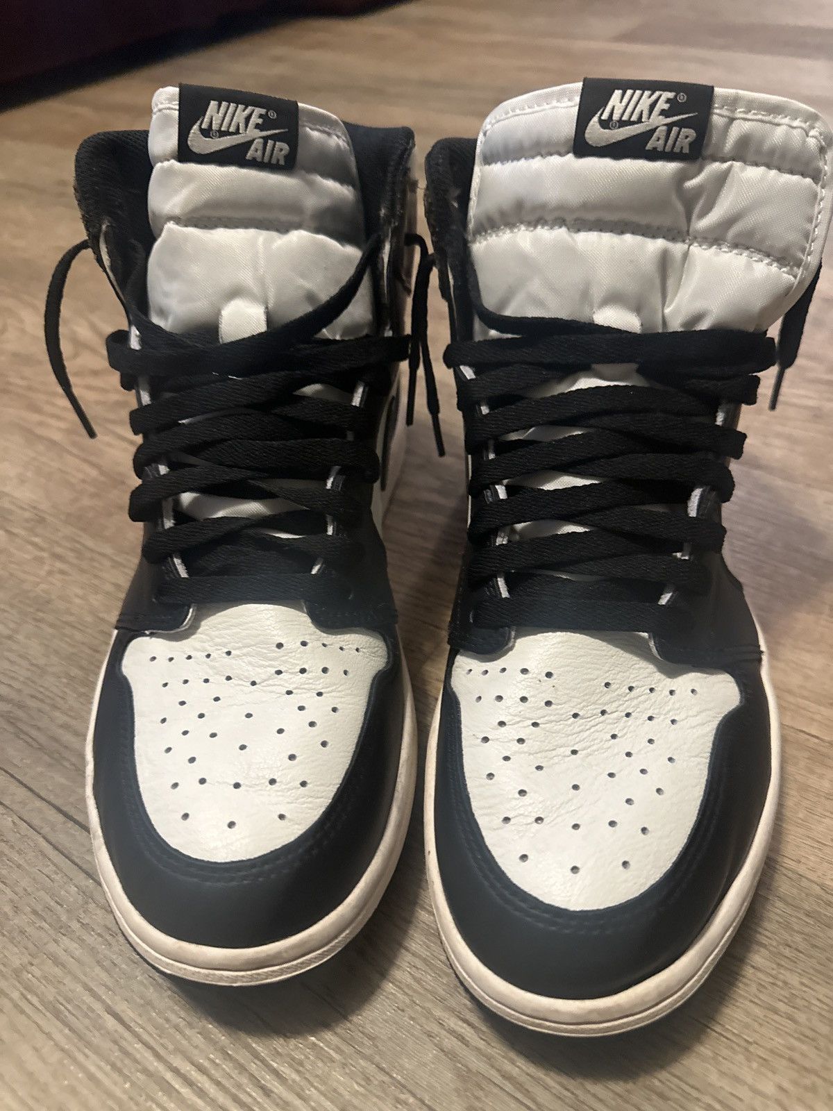 Jordan Brand Air Jordan 1 Retro High OG SIZE 11 Size US 11 / EU 44 - 6 Thumbnail