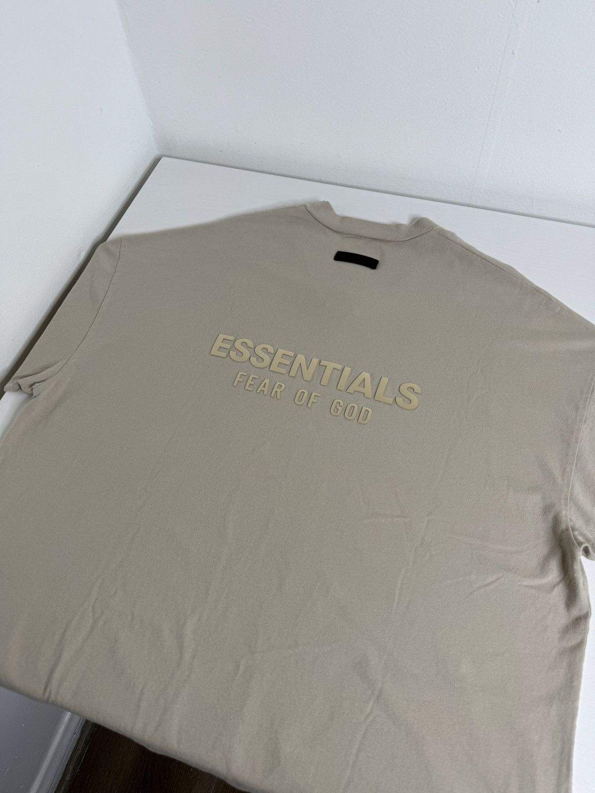 Essentials Essentials Back Logo Tee "Cream" (XL) *PREOWNED* Size US XL / EU 56 / 4 - 1 Thumbnail