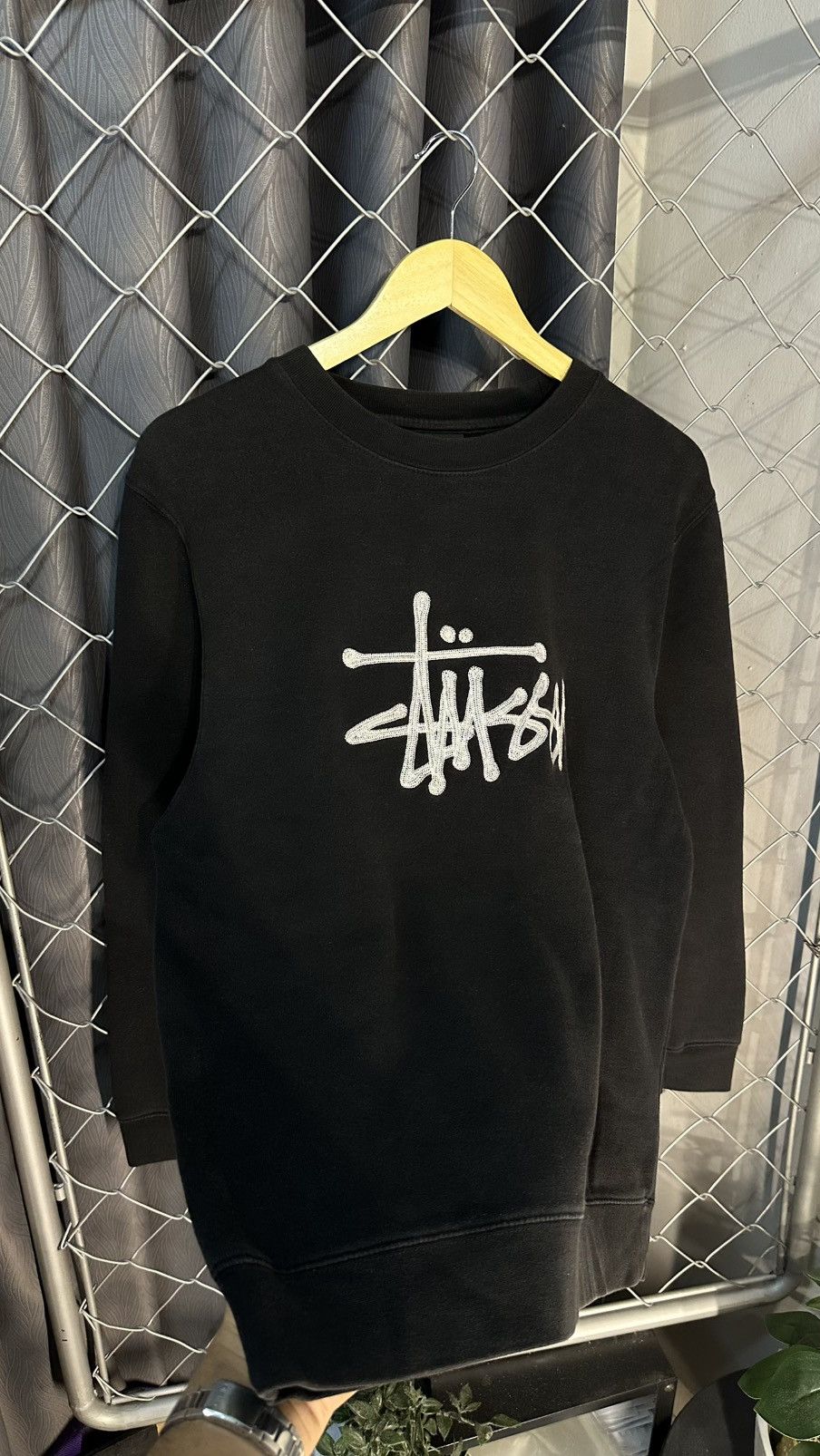 Stussy Stussy Stock Logo Embroidered Crewneck Sweatshirt Size US M / EU 48-50 / 2 - 2 Thumbnail