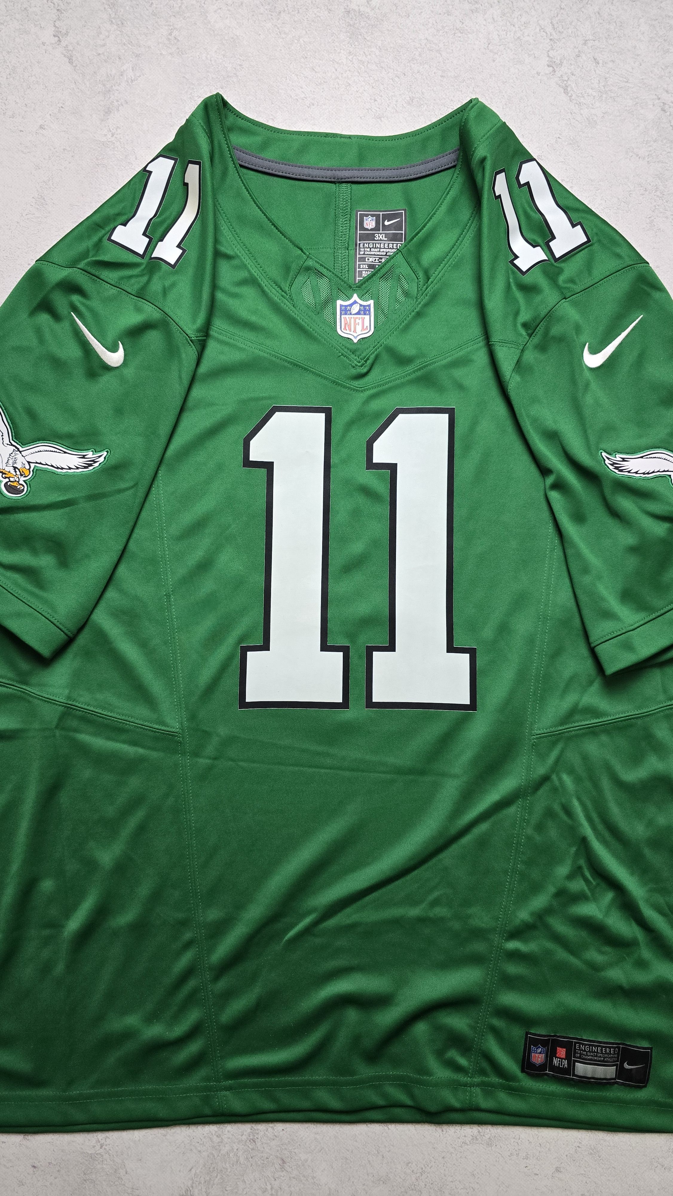 Nike Brown #11 Eagles Vapor FUSE Super Bowl LIX Champs Jersey XXL Size US XXL / EU 58 / 5 - 14 Thumbnail