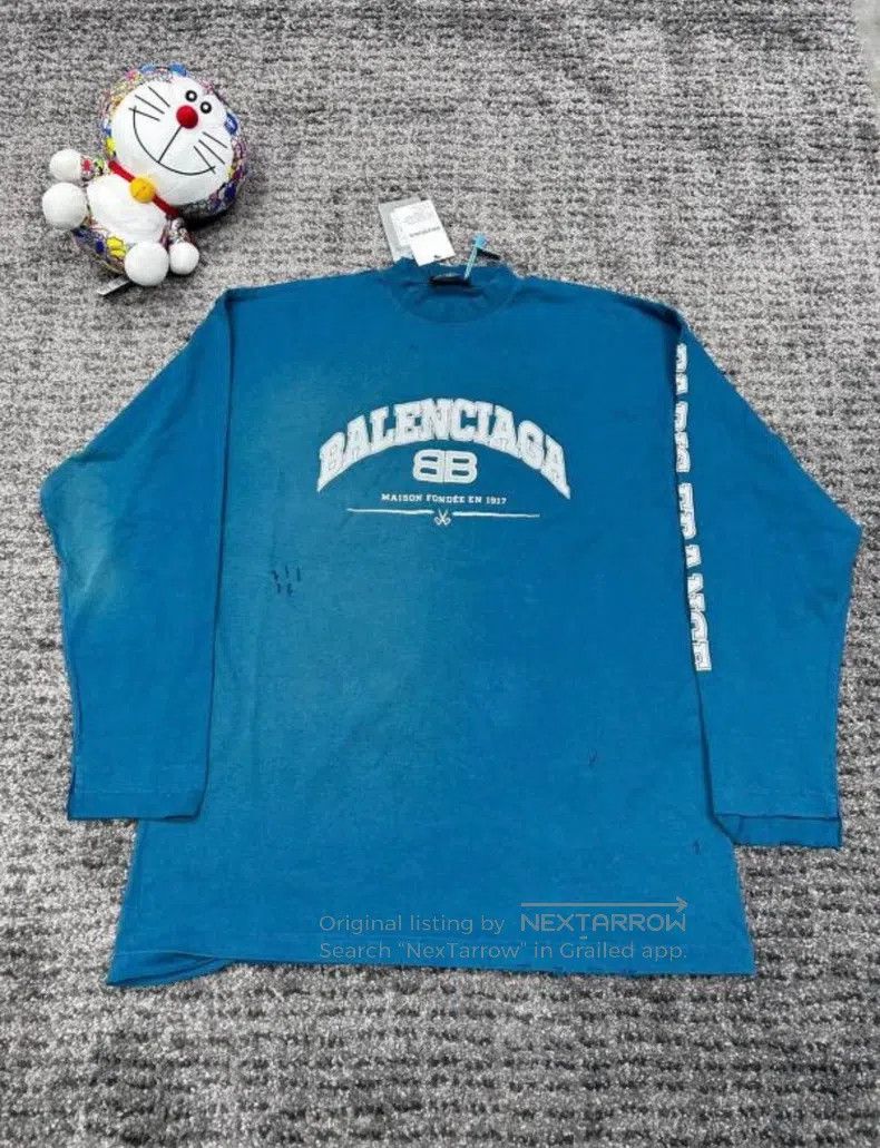 Balenciaga Balenciaga Vintage Letter Round Neck Long Sleeve T-Shirt Size US L / EU 52-54 / 3 - 1 Thumbnail