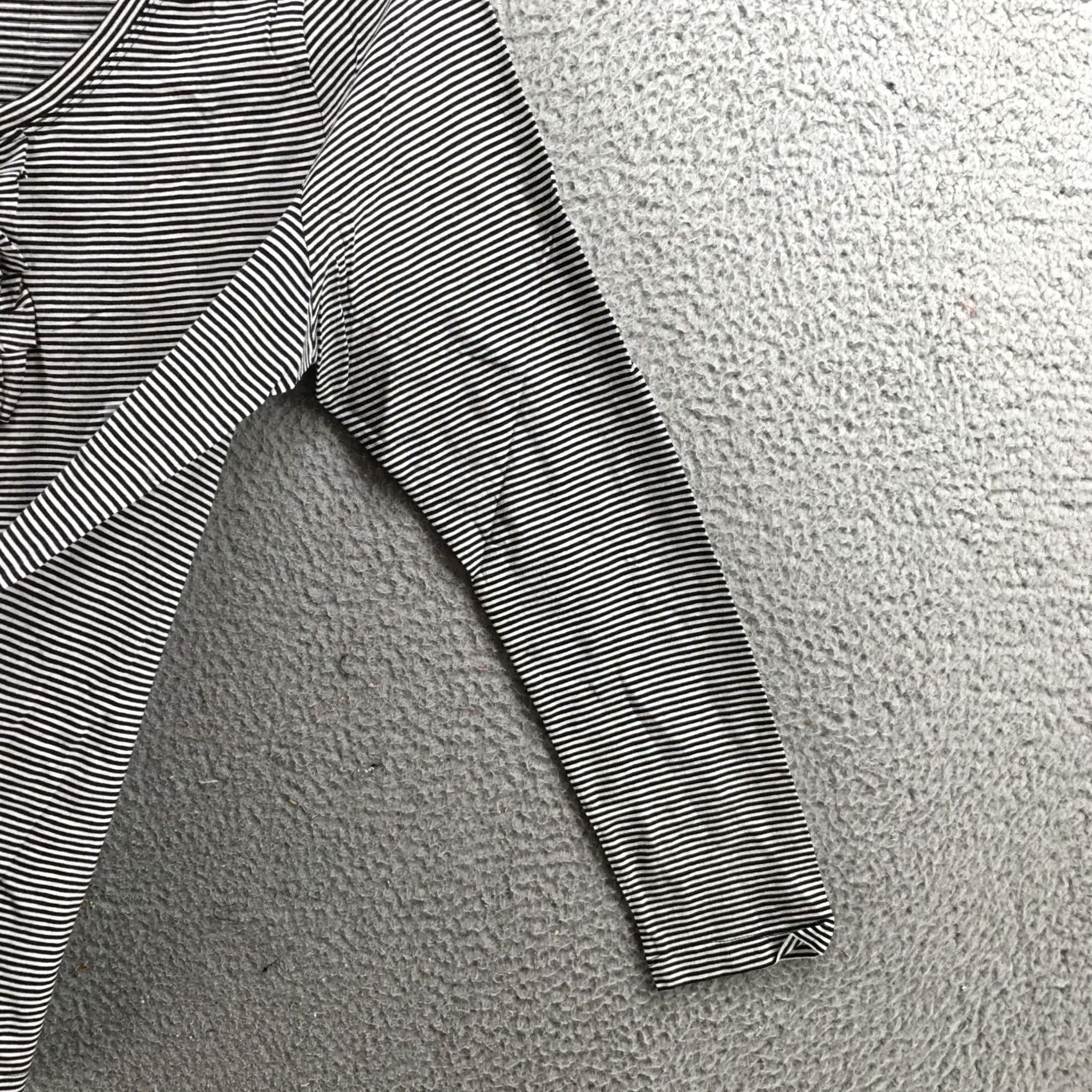 Old Navy Old Navy Womens 2XL Black Striped Long Sleeve T-Shirt Pullover NEW Size XXL / US 16-18 / IT 52-54 - 4 Thumbnail