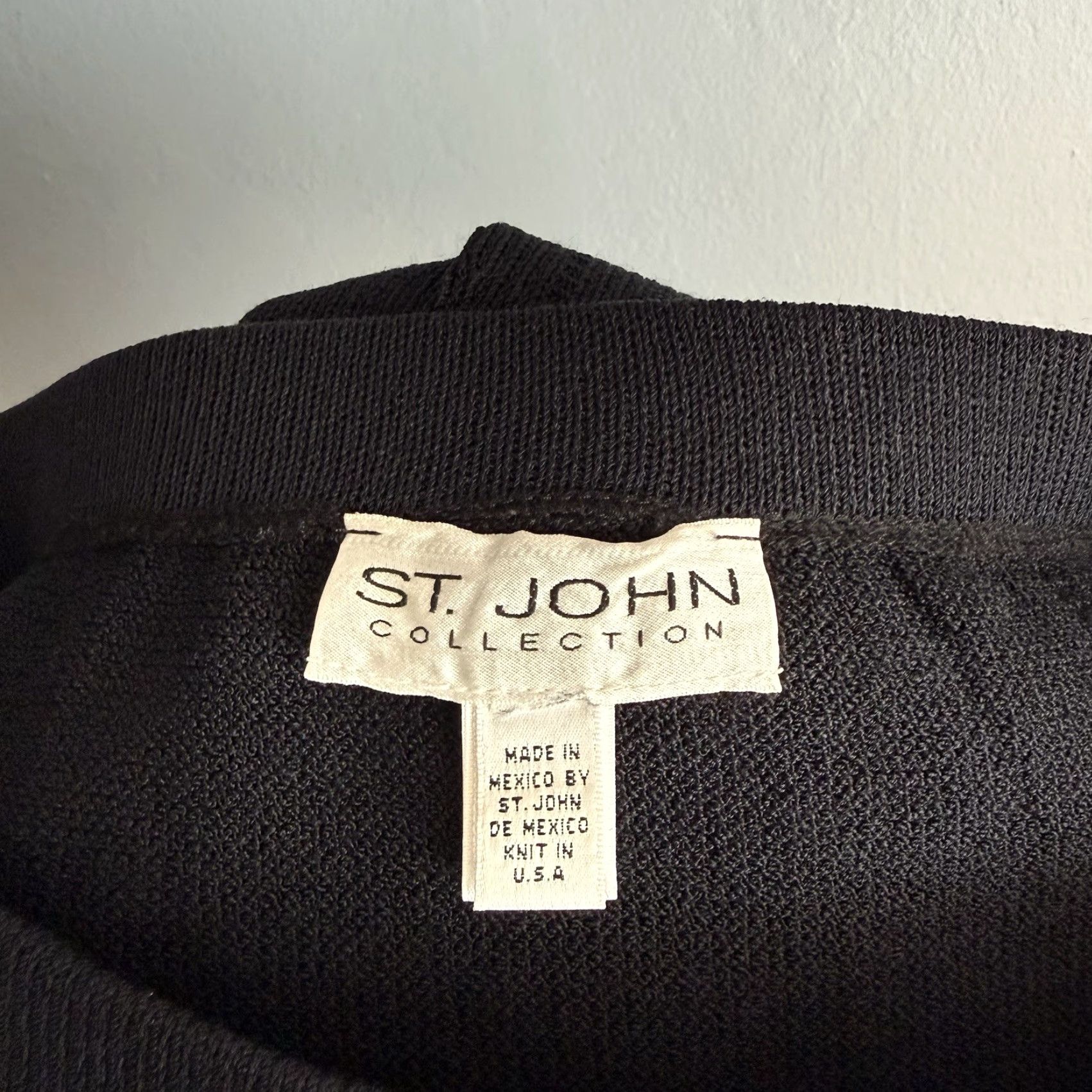 St. John St. John Collection Black Knee Length Flared Skirt Santana Knit Wool Blend Sz 4 Size 27" / US 4 / IT 40 - 3 Thumbnail