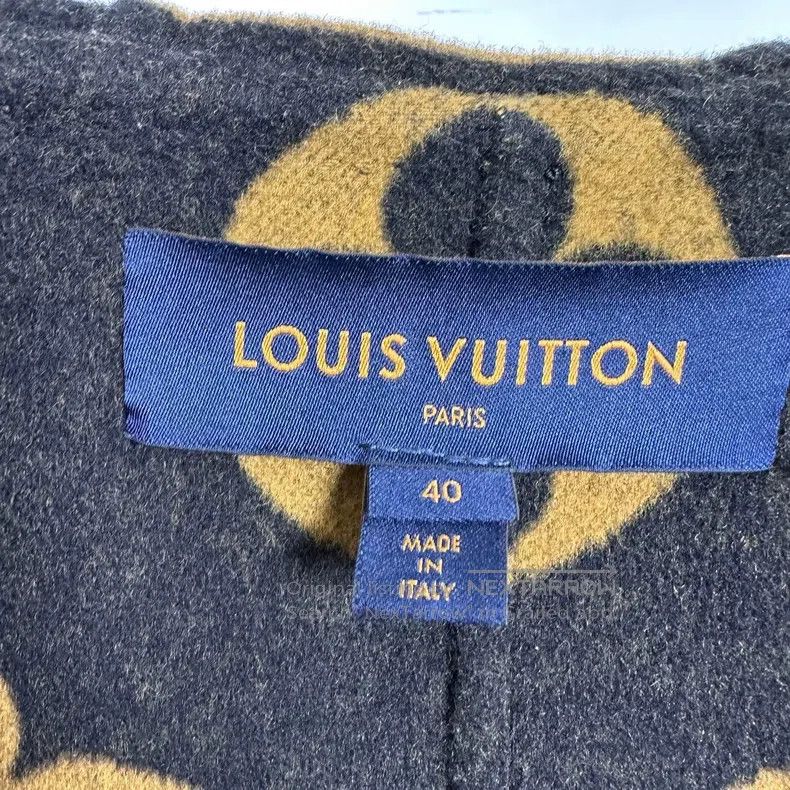 Louis Vuitton Louis Vuitton Black and yellow presbyopic bathrobe overcoa Size S / US 4 / IT 40 - 6 Thumbnail
