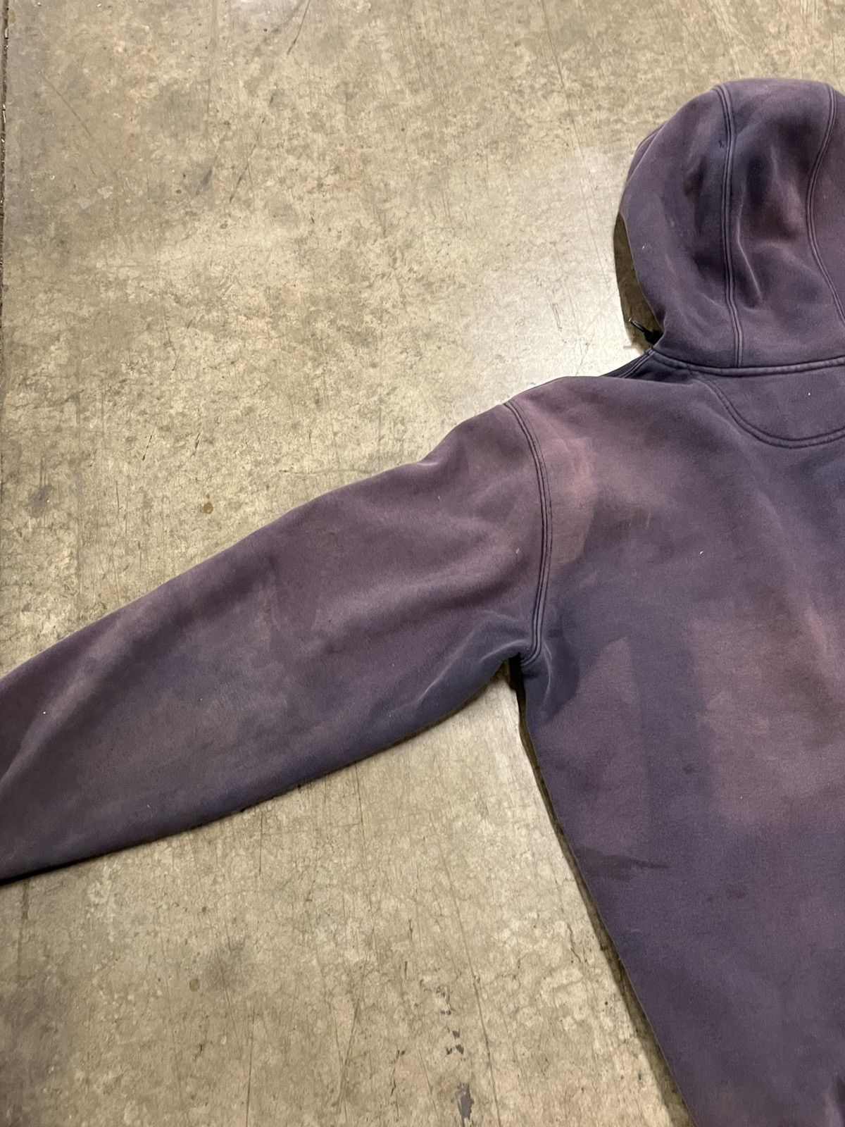 Carhartt × Vintage Carhartt vintage sun faded and distressed navy hoodie rare Size US L / EU 52-54 / 3 - 7 Thumbnail