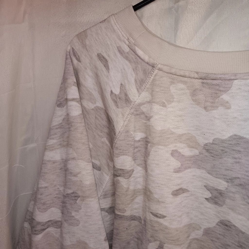 Other Source unknown ,camo sweatshirt, womens XL, EUC Size XL / US 12-14 / IT 48-50 - 3 Thumbnail