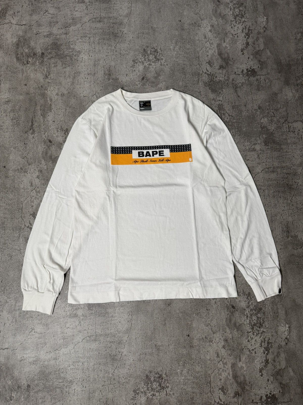 Bape VINTAGE 90’S BAPE “APE SHALL NEVER KILL APE” LONGSLEEVE Size US M / EU 48-50 / 2 - 1 Thumbnail