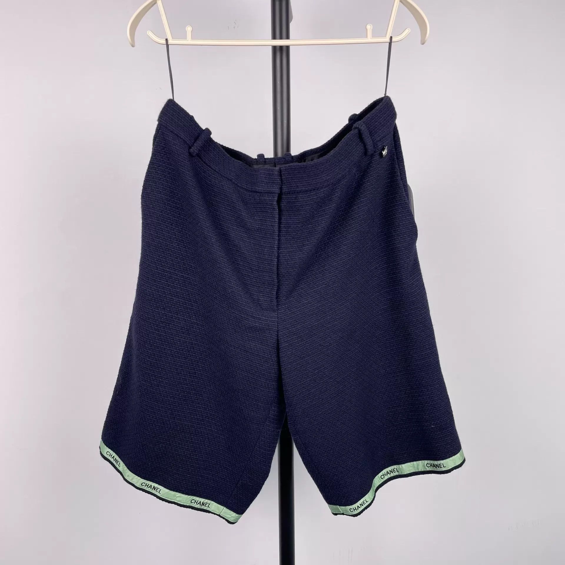 Chanel Chanel Navy Blue Shorts Size 28" / US 6 / IT 42 - 1 Thumbnail