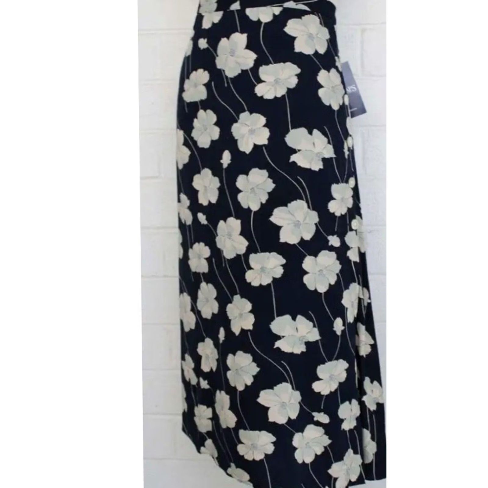Chaps Chaps Plus Size Womans Floral Button Side Shift Skirt 4X Multicolor Midi Skirt Womens Summer Floral City 4X Size 40" / US 18 - 8 Thumbnail