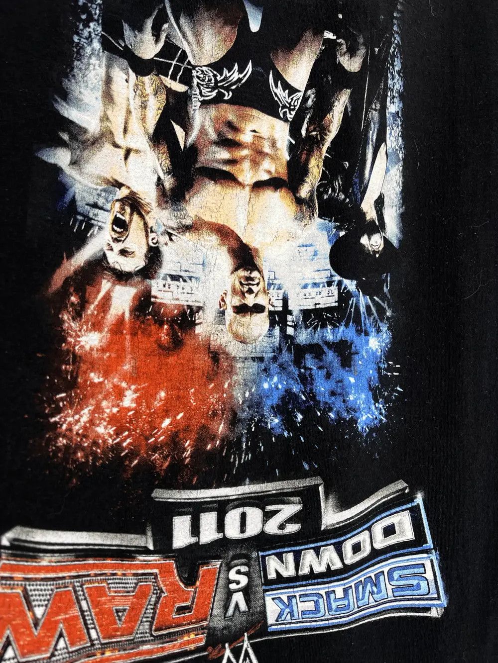 Vintage 2011 Wrestlemania Raw Vs Smack Down Black T-Shirt Size US L / EU 52-54 / 3 - 6 Thumbnail