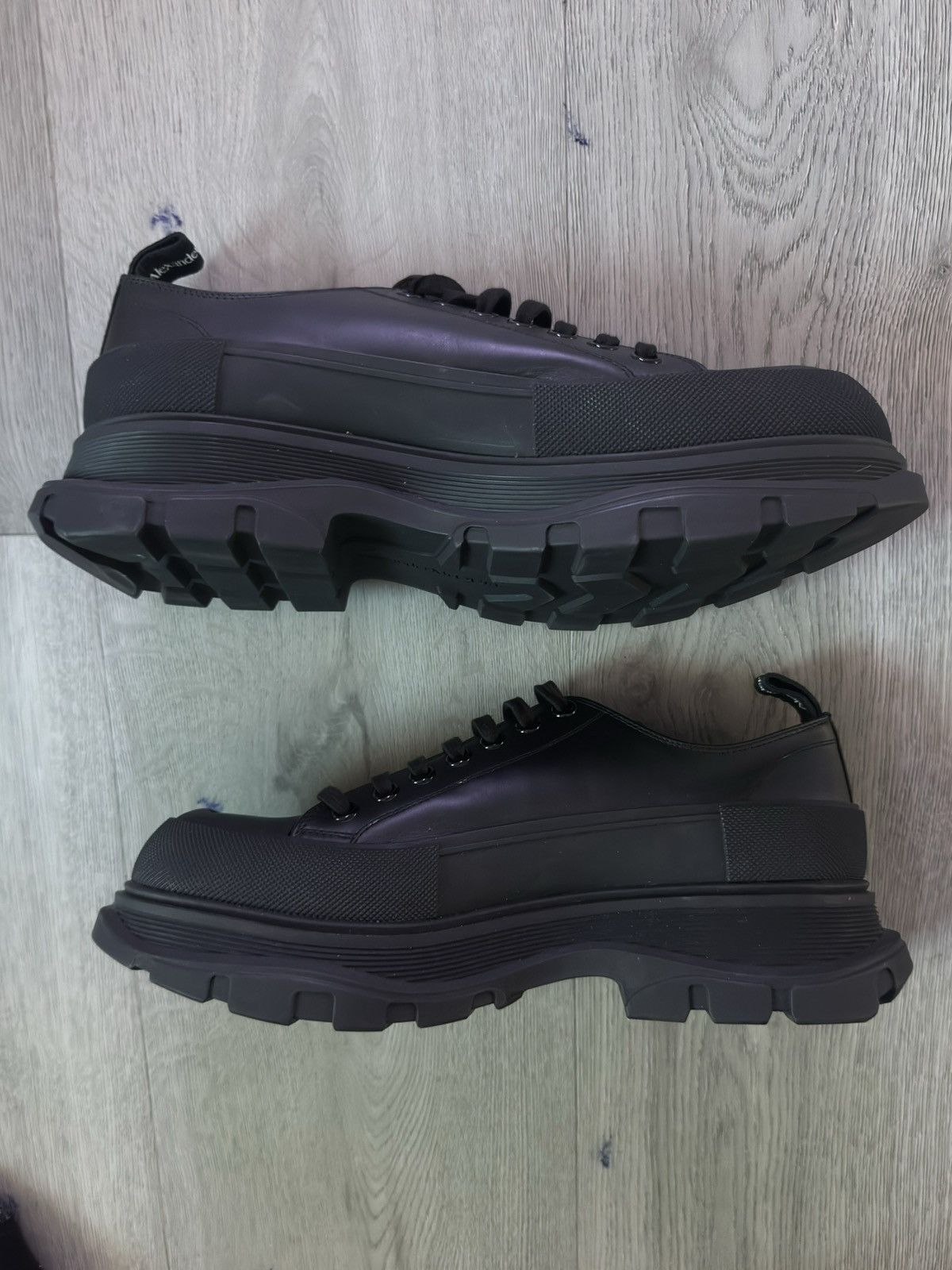 Alexander McQueen Alexander McQueen Low Top Sneakers Size US 12 / EU 45 - 2 Thumbnail