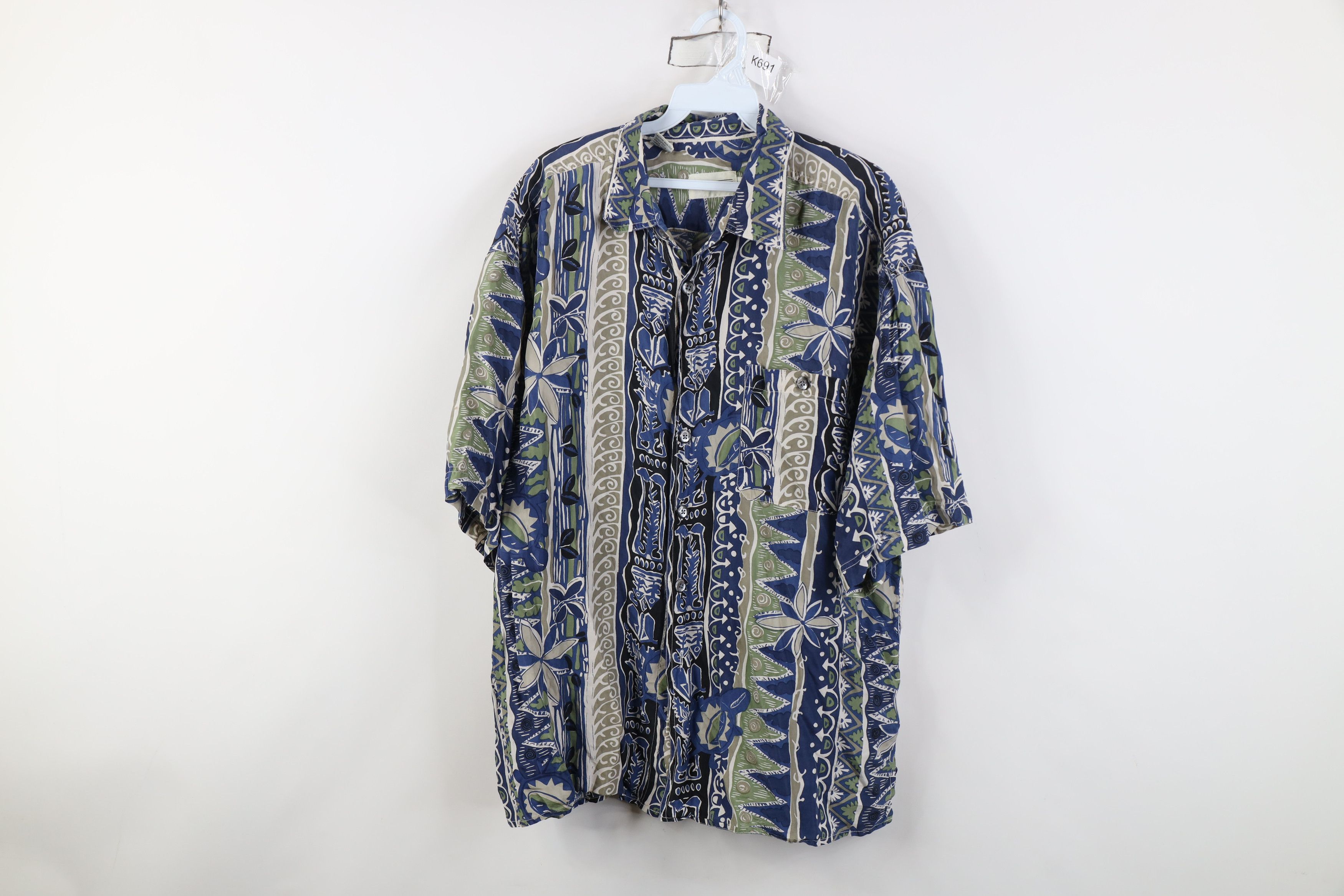 Vintage Vintage 90s Streetwear Silk Hawaiian Collared Button Shirt Size US L / EU 52-54 / 3 - 1 Thumbnail