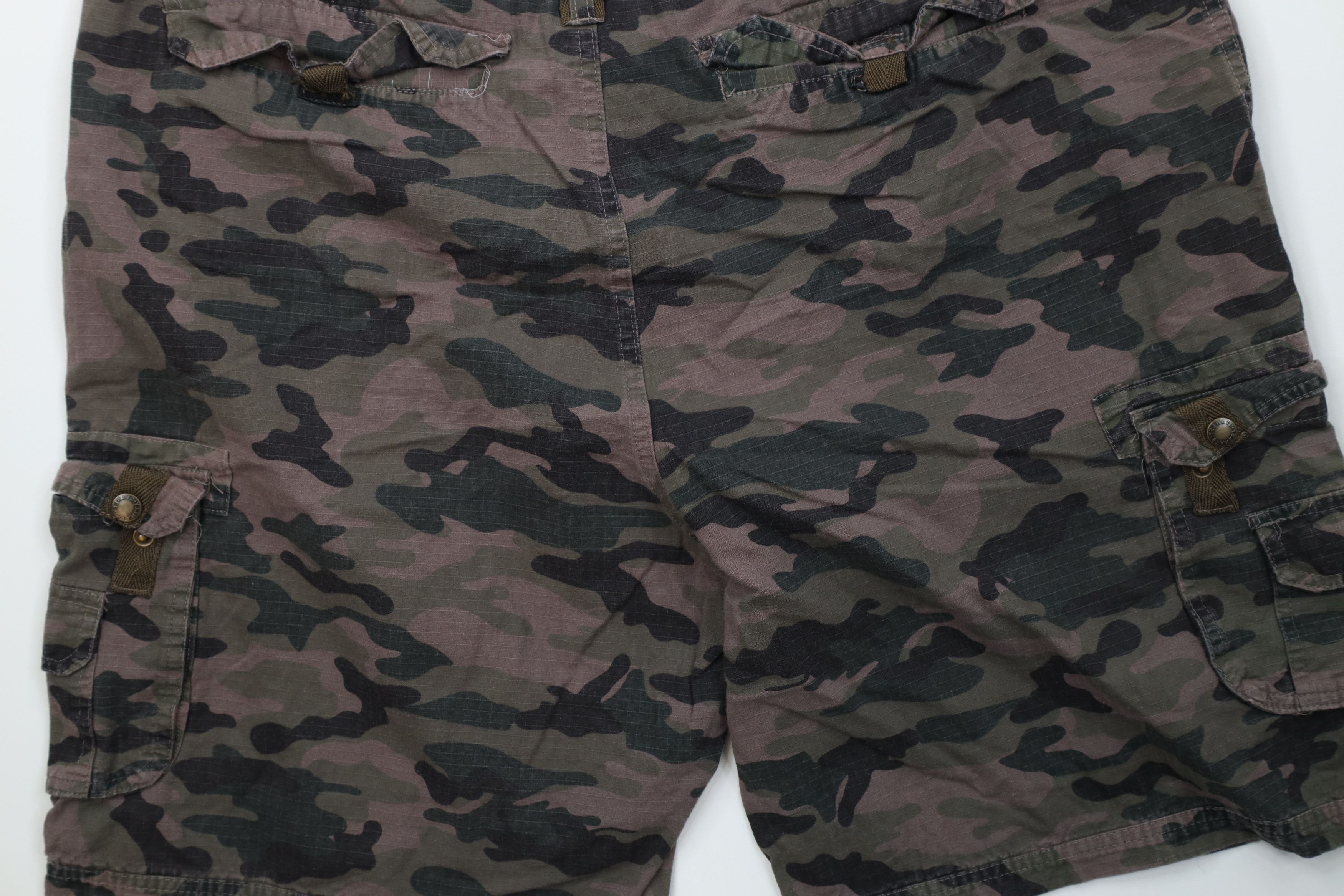 Vintage Vintage Y2K Streetwear Ripstop Camouflage Cargo Shorts Size US 40 / EU 56 - 13 Thumbnail