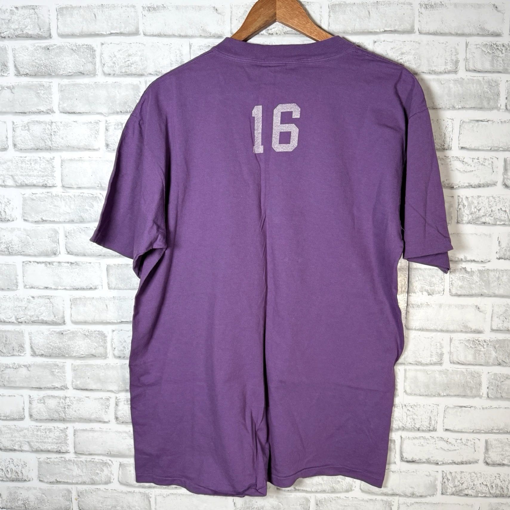 Vintage VTG Oneita Arizona Diamondbacks Purple Graphic Single Stitch Shirt Mens Size L Size US L / EU 52-54 / 3 - 5 Thumbnail