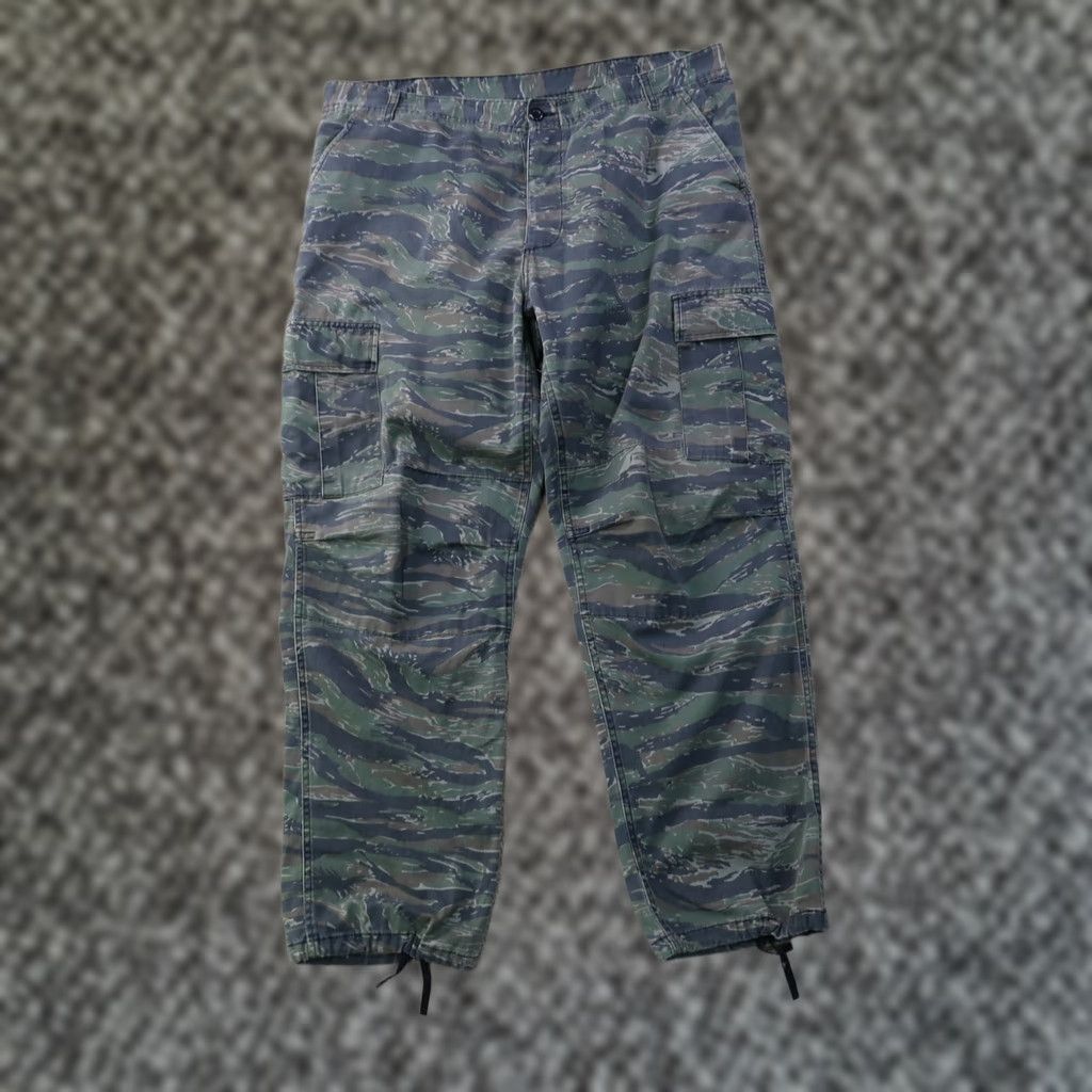 Rothco VINTAGE Rothco Cargo Pants Camouflage Green 42x31 XL 90s Army USA Mens Baggy Trousers Size US 42 / EU 58 - 1 Thumbnail
