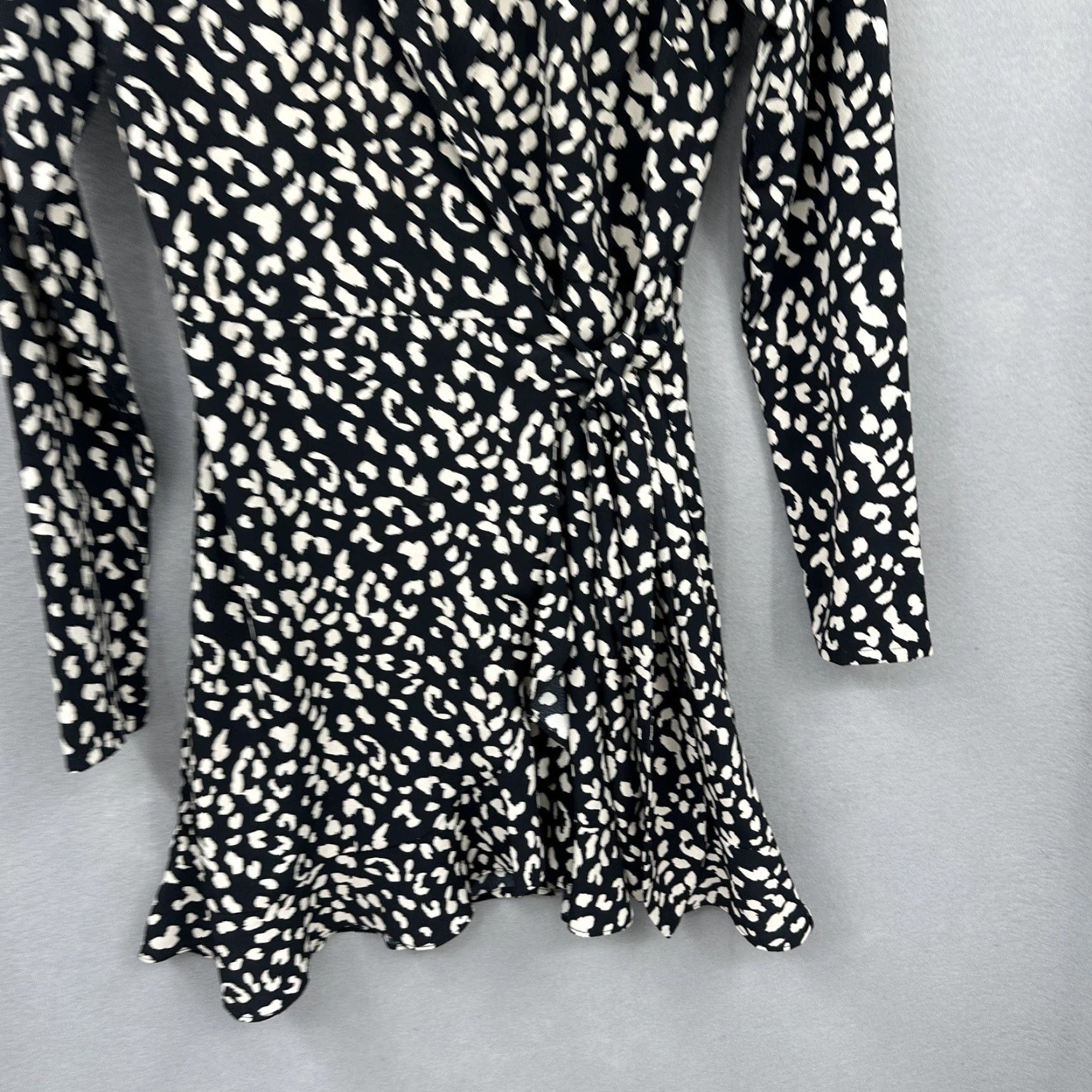 Vintage Bardot Womens XS Black Mini Dress Wrap Animal Print Ruffle V-Neck Casual Sleeve Short Dress Preppy Modern Capsule Vintage: No (remove? vintage No) Size XS / US 0-2 / IT 36-38 - 4 Thumbnail