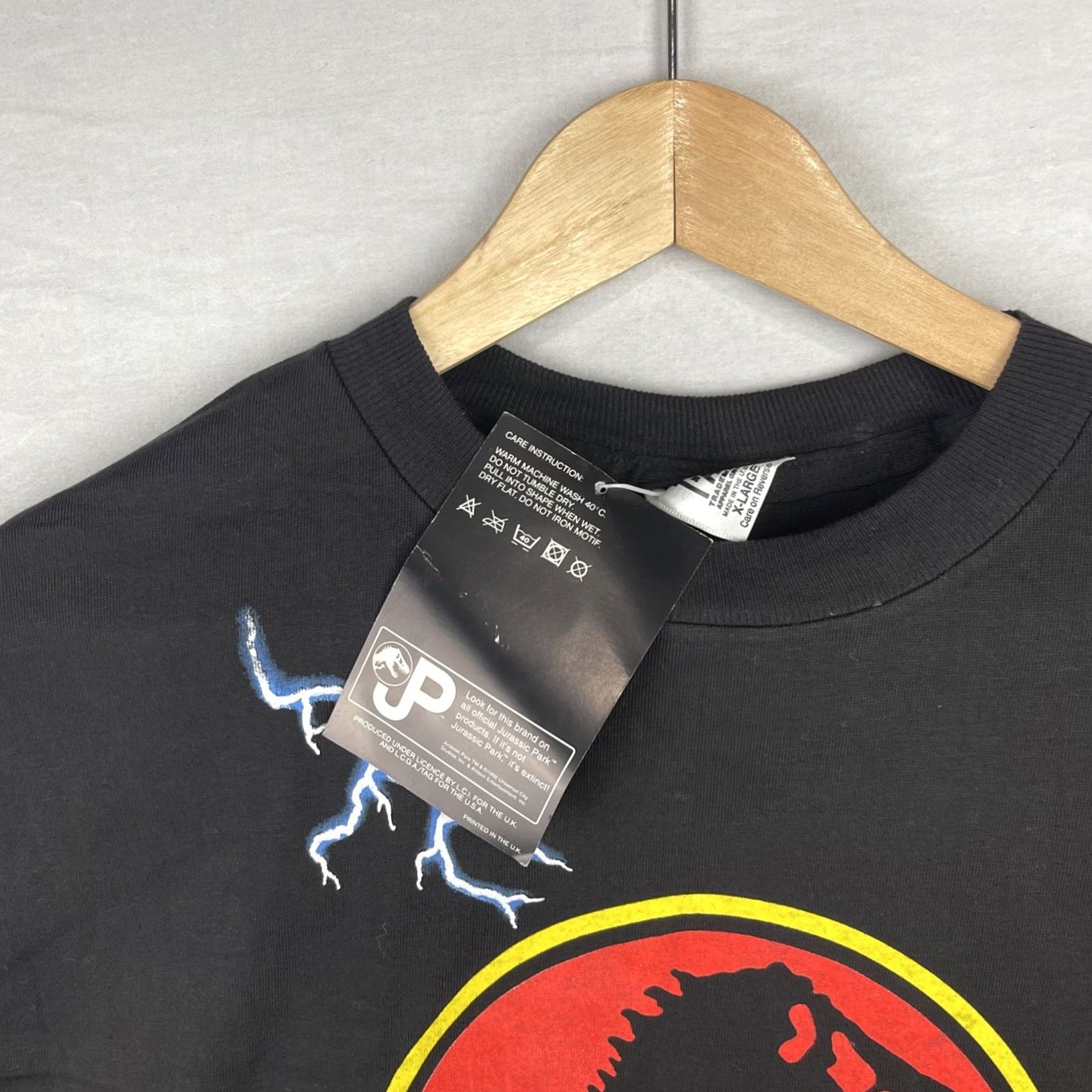 Vintage VINTAGE Jurassic Park Shirt Mens XL Black Lighting T Rex Movie Promo 90s Tee Size US XL / EU 56 / 4 - 4 Thumbnail