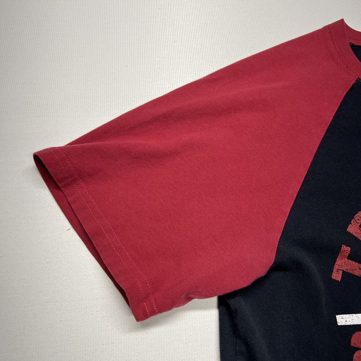 True Religion True Religion Tee Shirt Black Red Graphic Short Sleeve Jeans Size US M / EU 48-50 / 2 - 7 Thumbnail