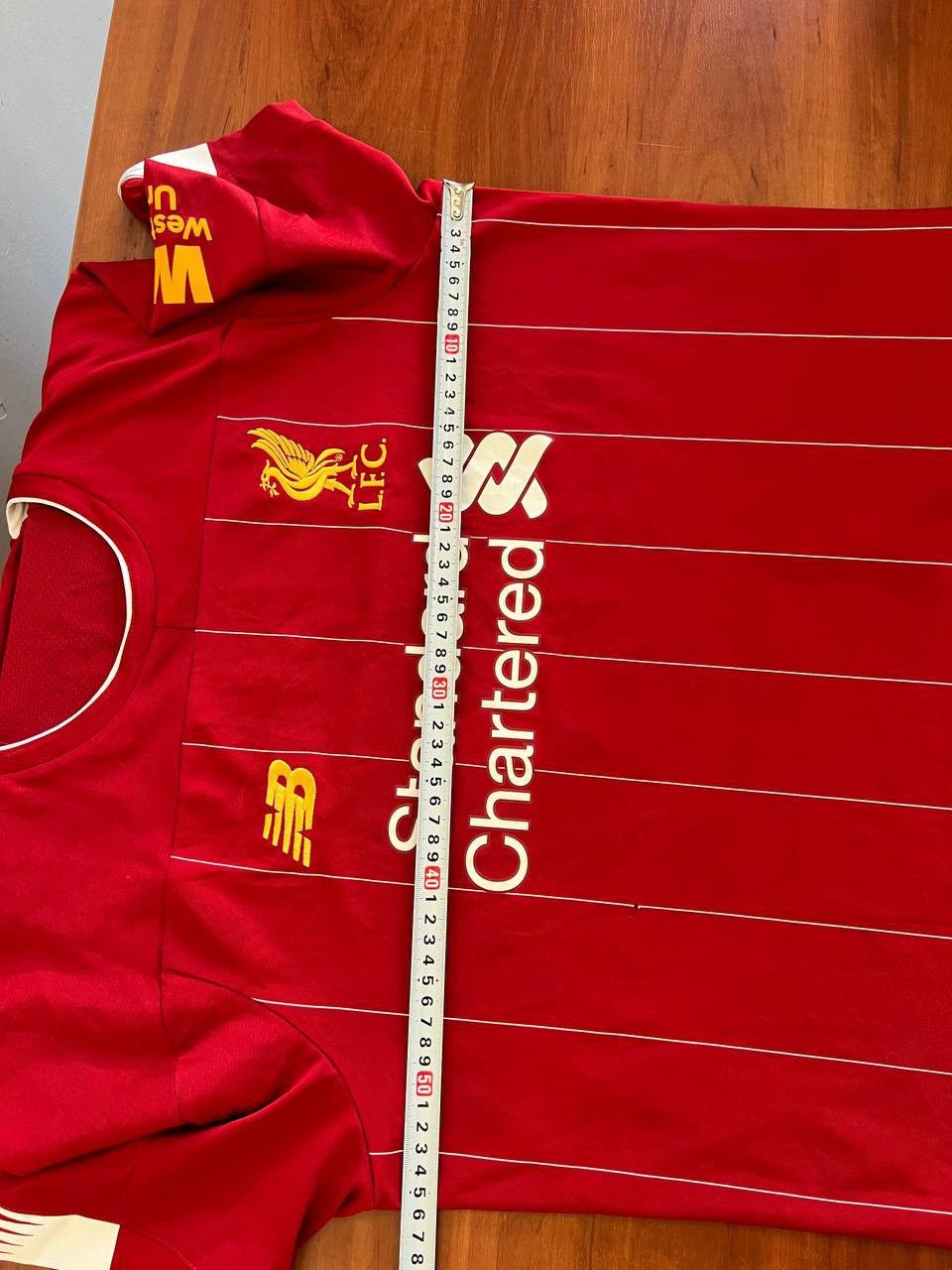 New Balance 2019/20 LIVERPOOL FC #11 M.SALAH HOME SOCCER JERSEY SHIRT L Size US L / EU 52-54 / 3 - 18 Thumbnail