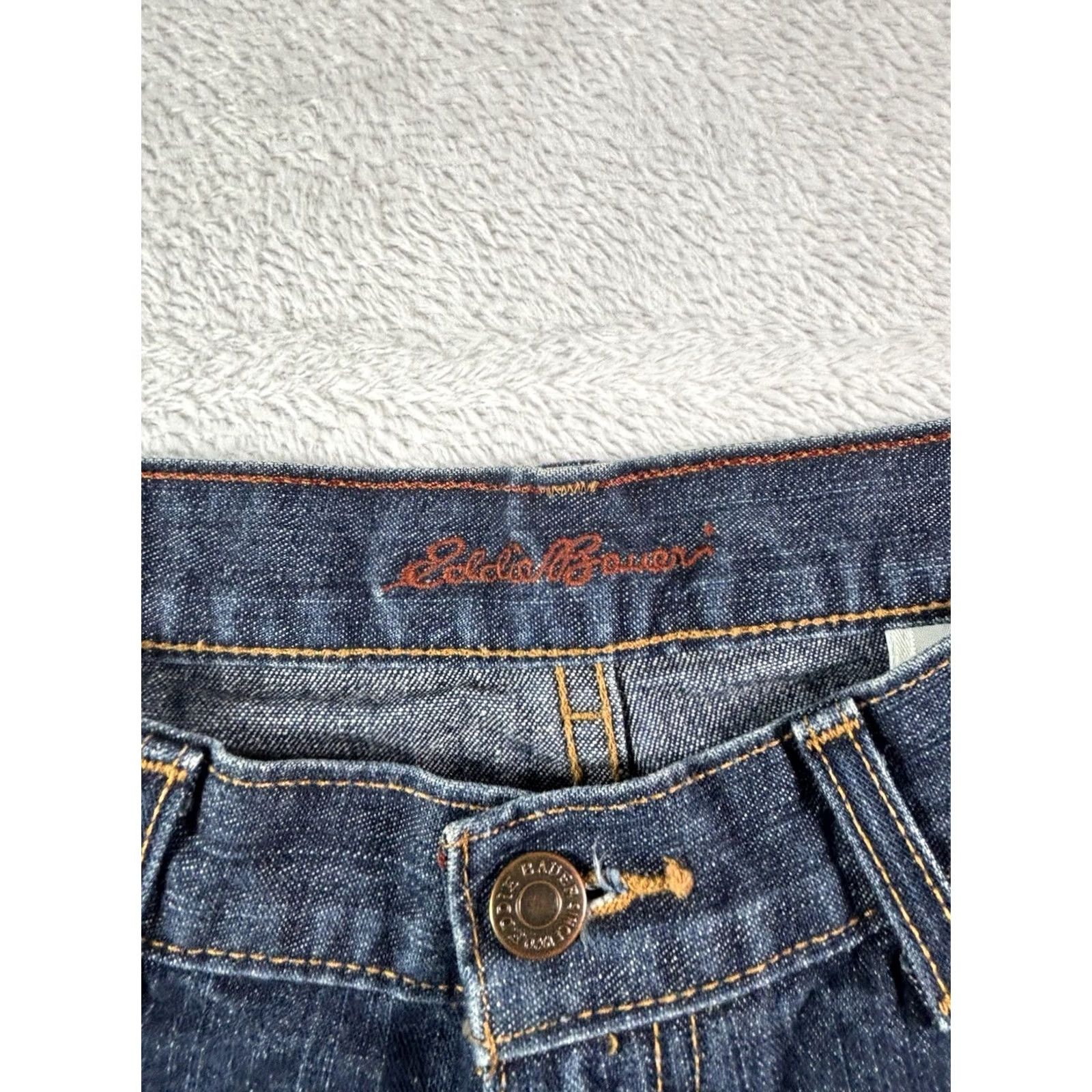 Eddie Bauer Eddie Bauer Jeans Women's 10 Regular Original Loose Straight Leg Denim Blue 5-Pocket Pockets Vintage No 90s Theme Fashion Jeans Size 32" / US 10 / IT 46 - 6 Thumbnail