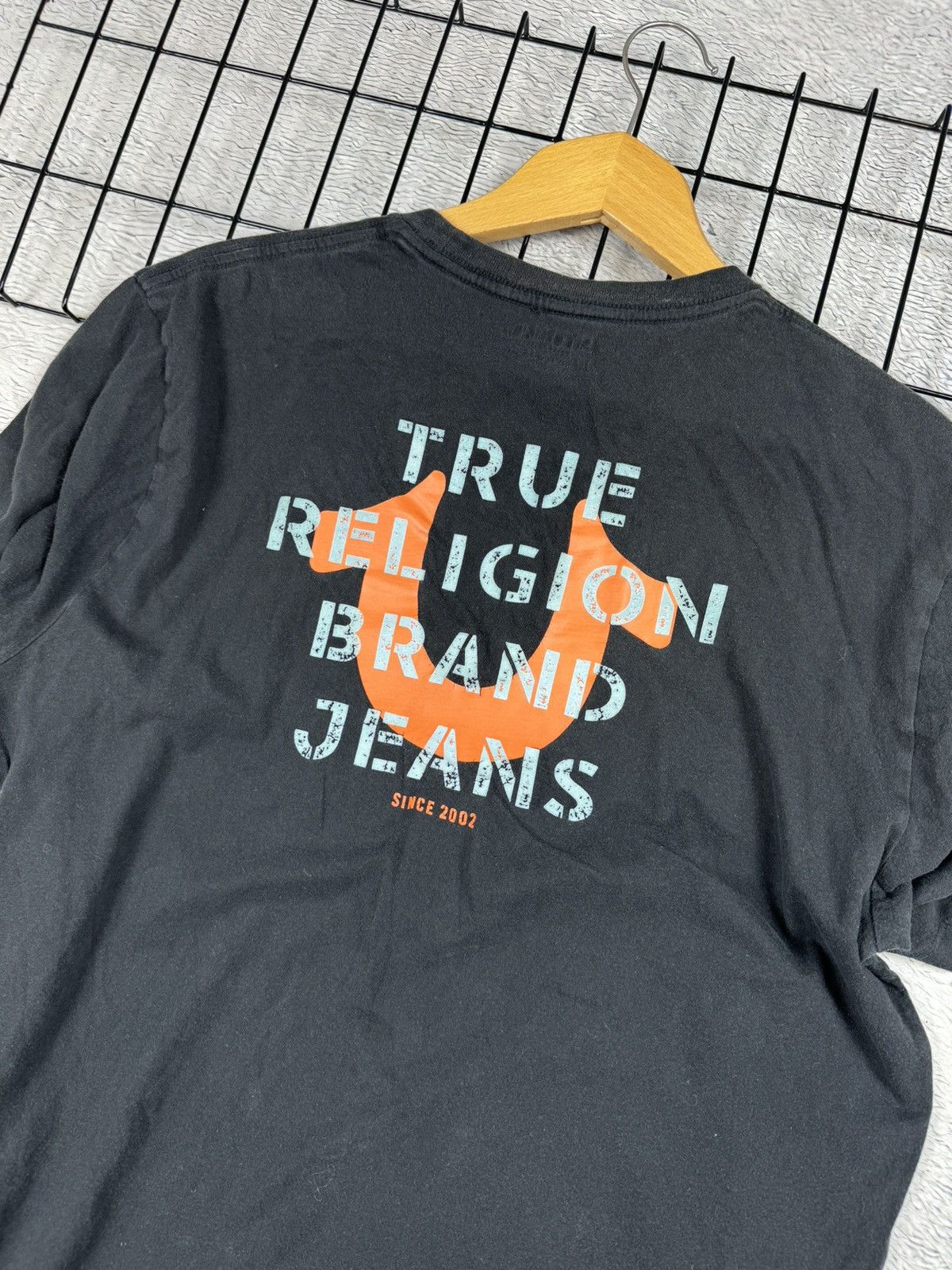 True Religion × Vintage True Religion Center Logo T Shirt SK8 y2k streetwear XL size Size US XL / EU 56 / 4 - 8 Thumbnail