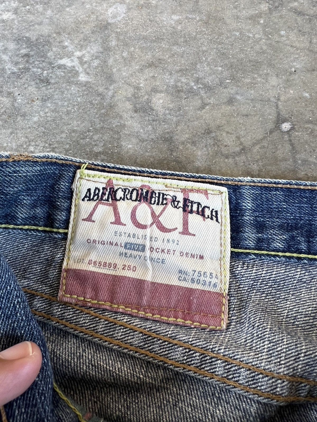 Abercrombie & Fitch Vintage Flare Abercrombie & Fitch Distress Jean Size US 32 / EU 48 - 15 Thumbnail