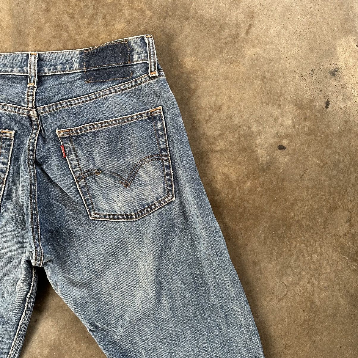 Levi's Vintage Levi’s Distressed Faded Sick Denim Jean Pant W30 Size US 30 / EU 46 - 12 Thumbnail