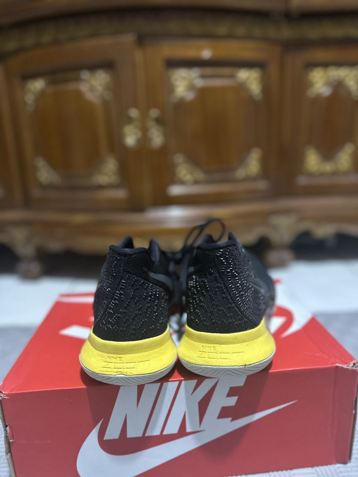Nike Kyrie 3 BlackYellow Size US 10 / EU 43 - 4 Thumbnail