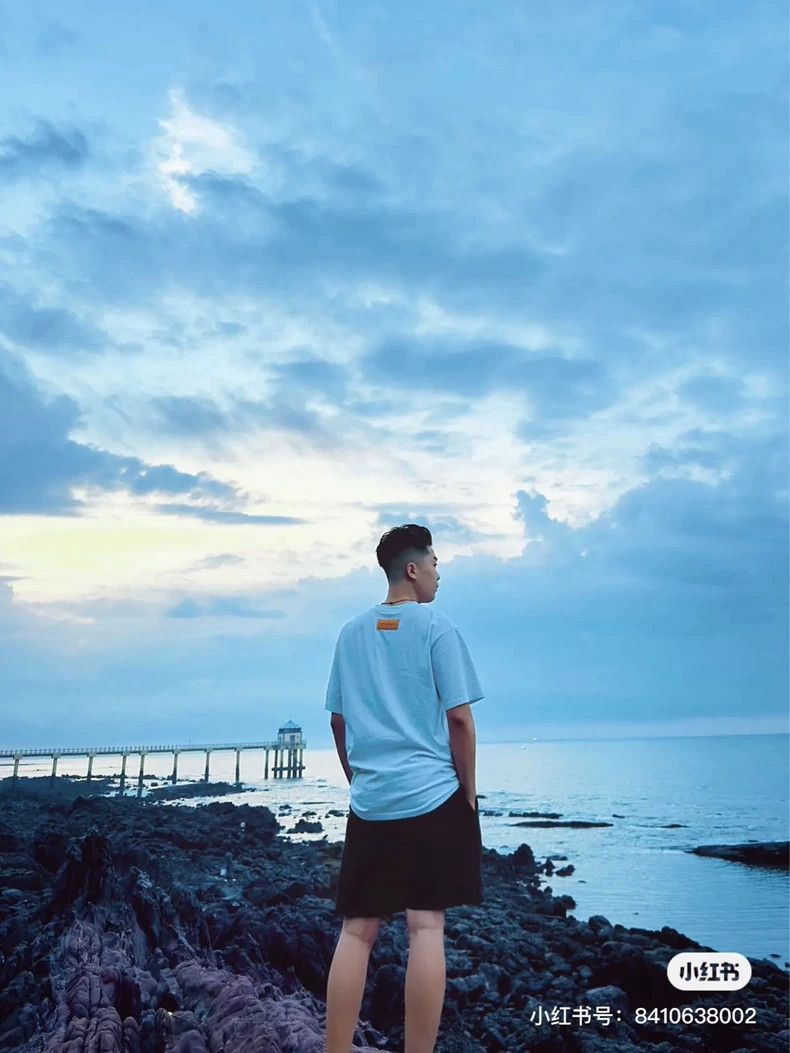 Louis Vuitton Louis Vuitton Blue simple inverted label short sleeve Size US XL / EU 56 / 4 - 5 Thumbnail